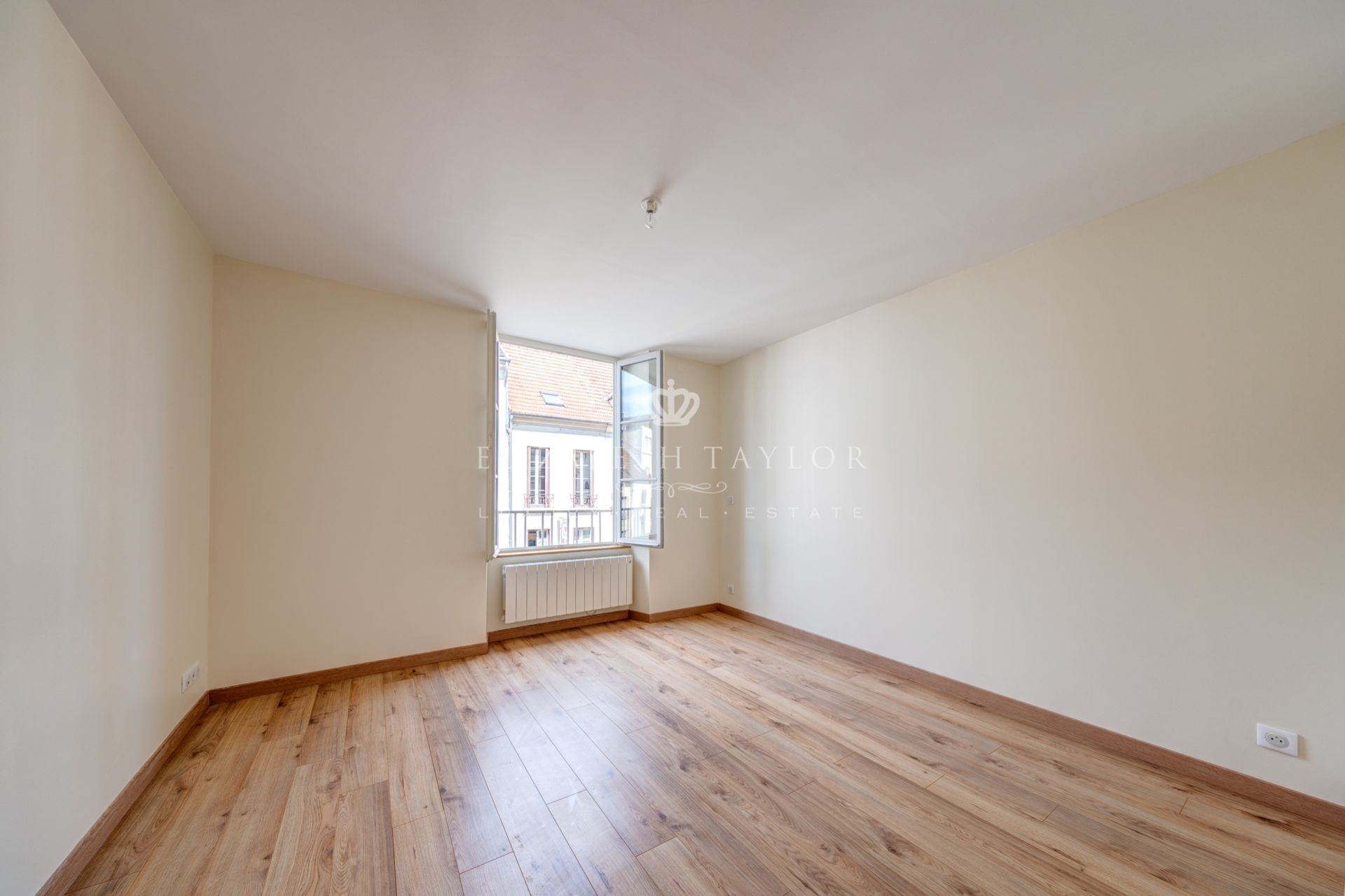appartement 5 pièces en vente sur ST GERMAIN EN LAYE (78100)