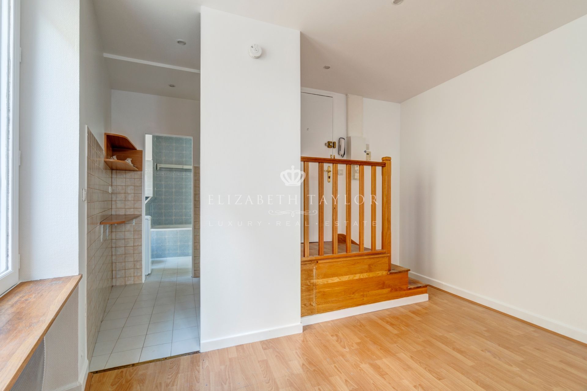 apartment 1 room for sale on ST GERMAIN EN LAYE (78100)
