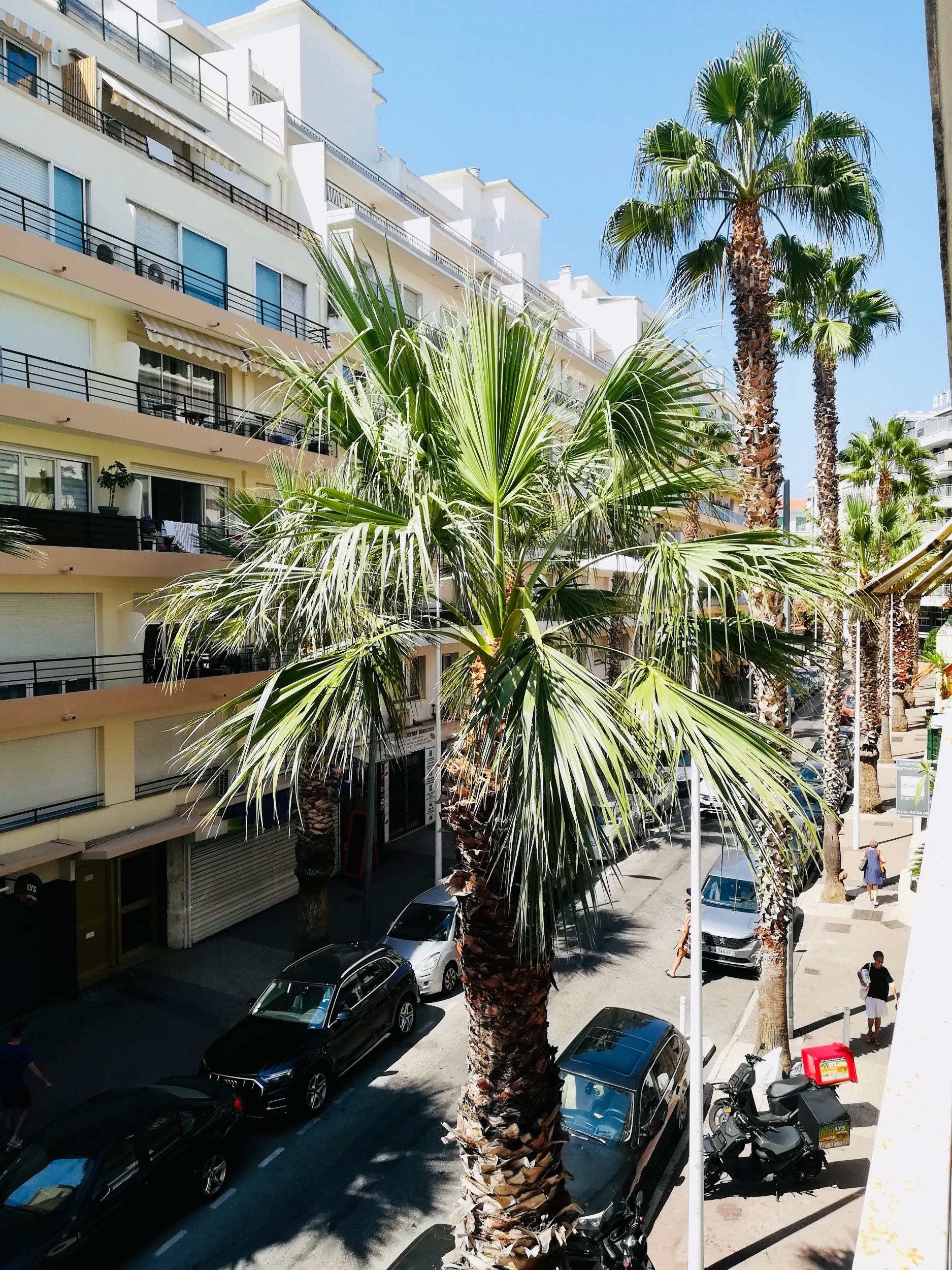 apartment 4 rooms for sale on JUAN LES PINS (06160)
