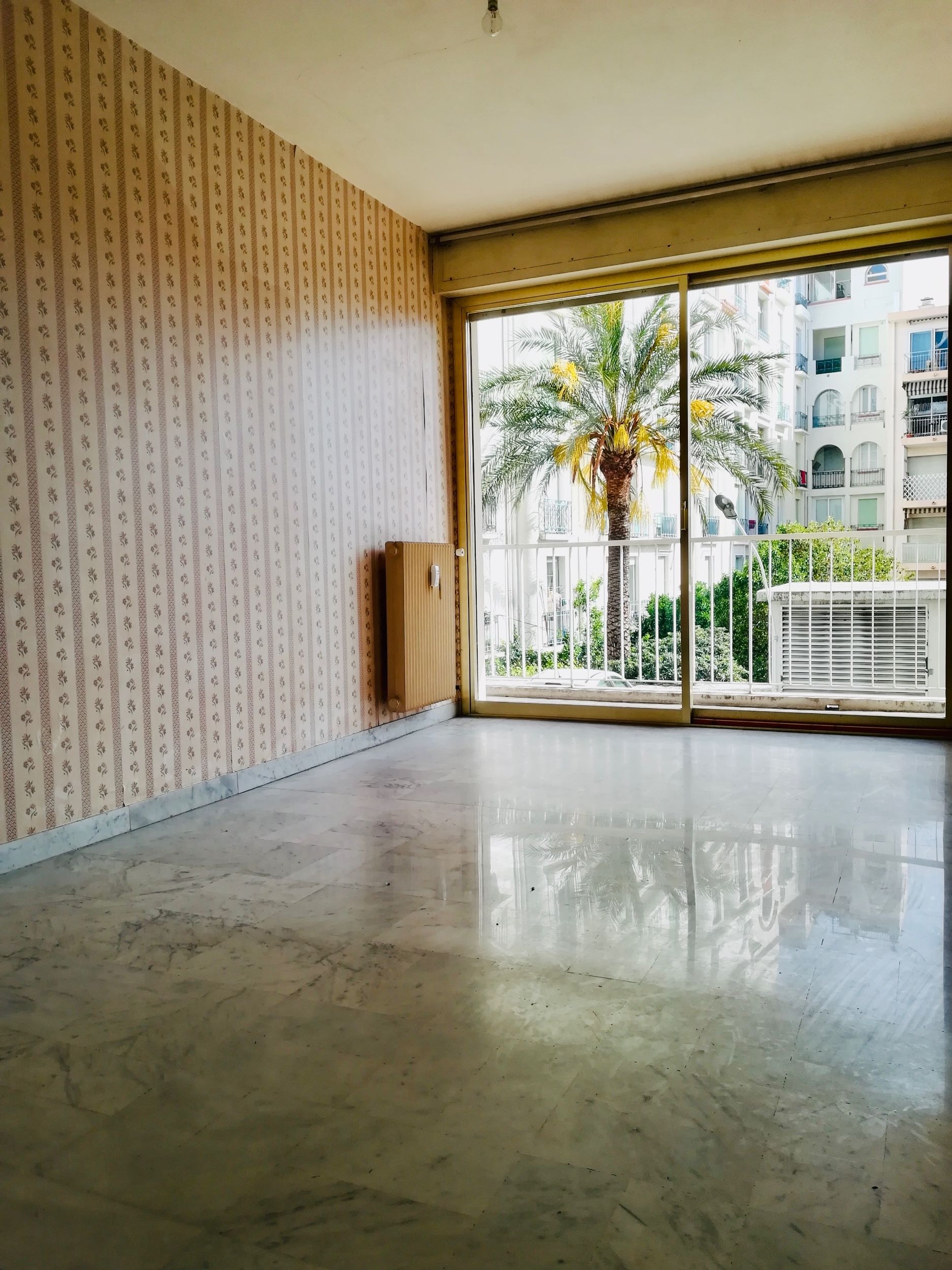 apartment 4 rooms for sale on JUAN LES PINS (06160)
