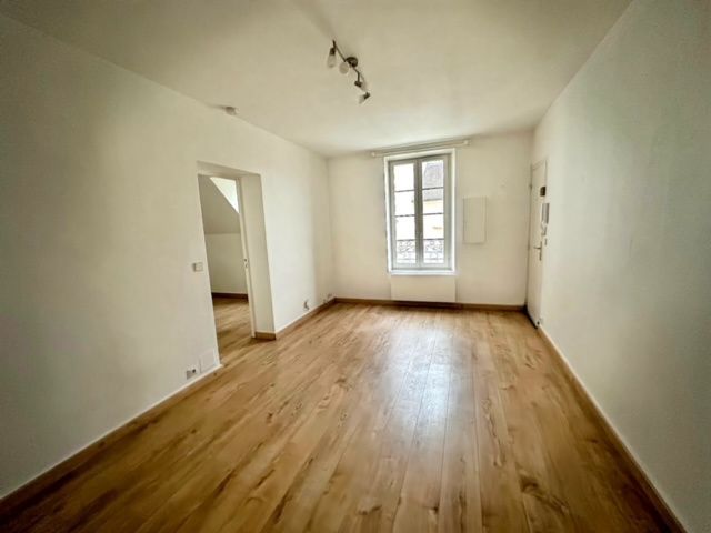 apartment 1 room for sale on Saint-Germain-en-Laye (78100)