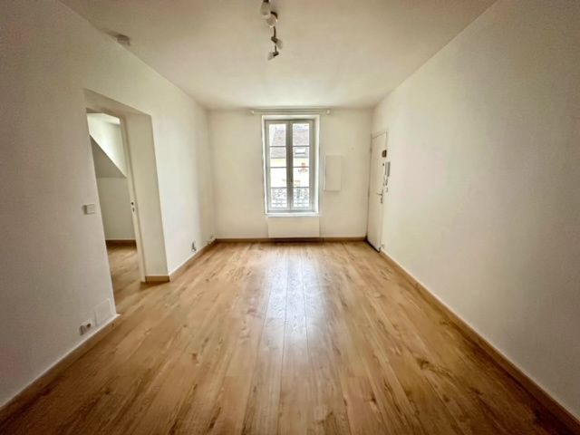 apartment 1 room for sale on Saint-Germain-en-Laye (78100)