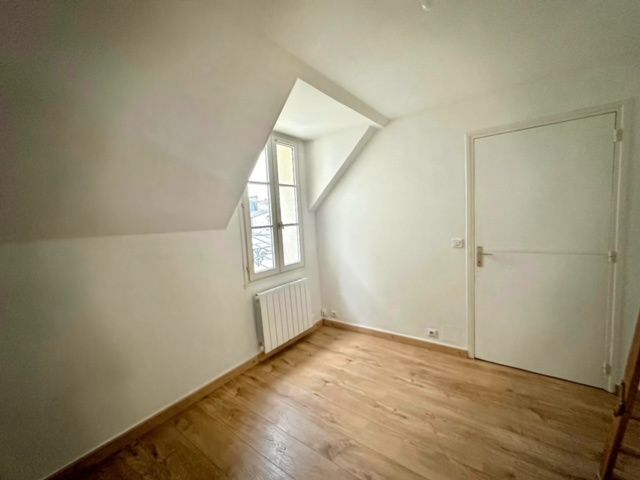 apartment 1 room for sale on Saint-Germain-en-Laye (78100)