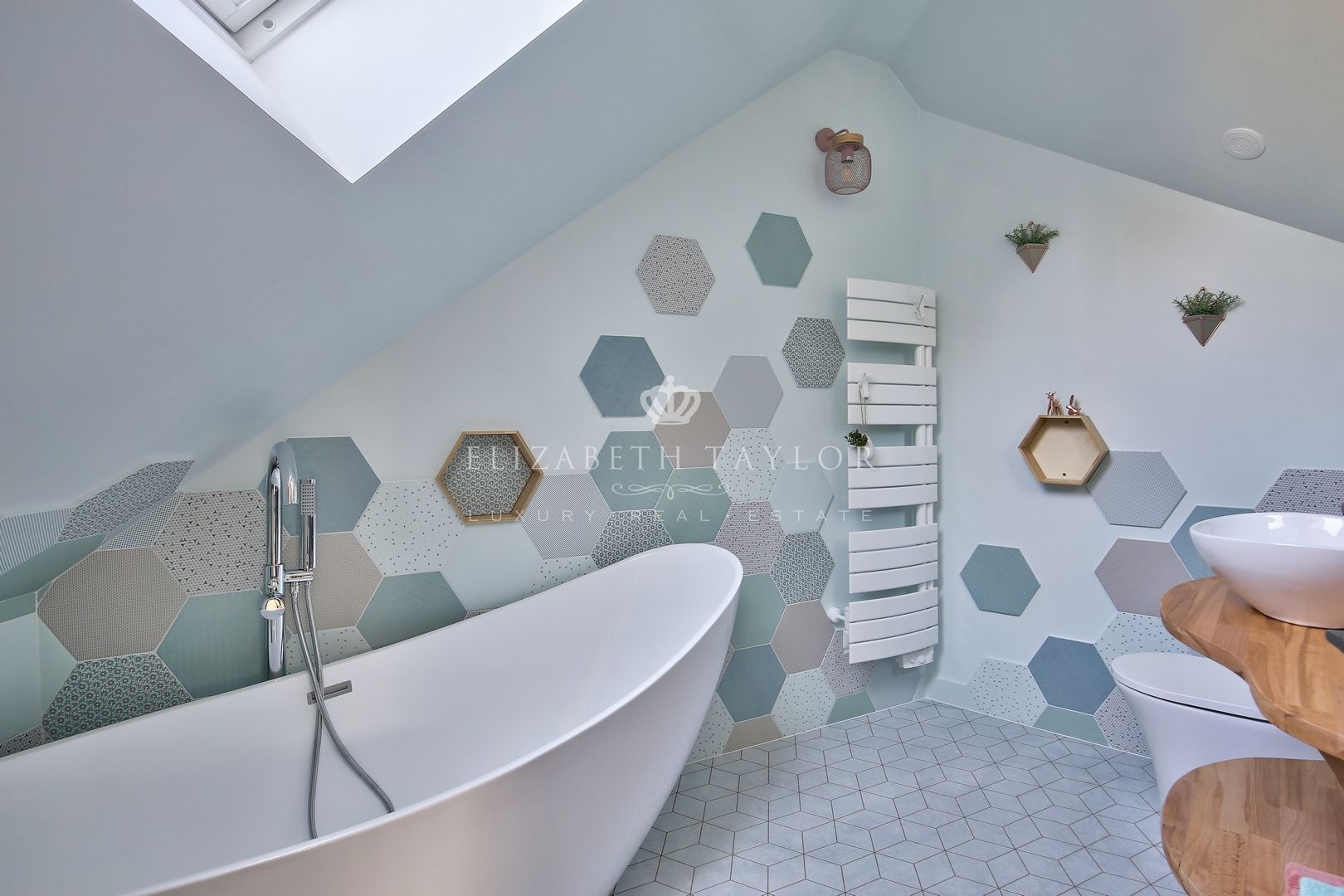 villa 10 rooms for sale on Orgeval (78630)