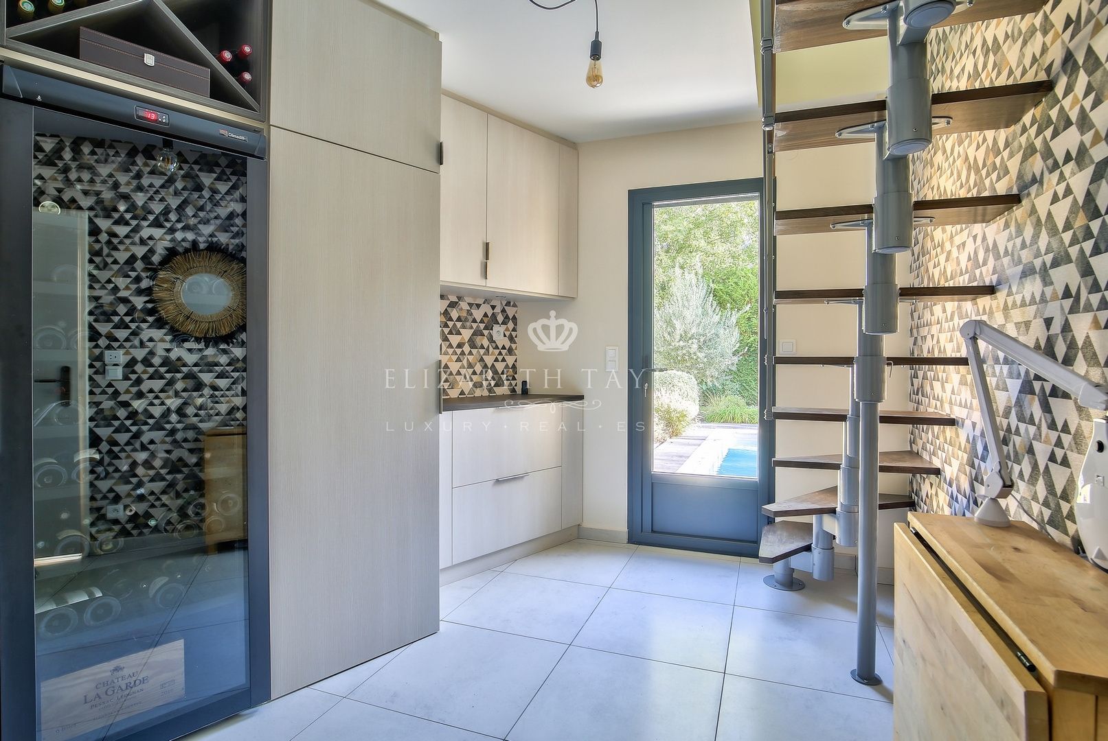 villa 10 rooms for sale on Orgeval (78630)