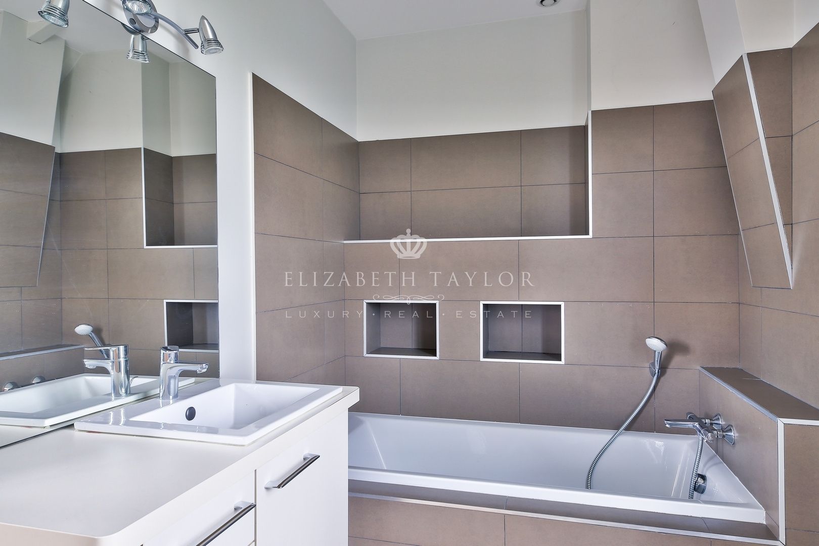 maison 10 pièces en vente sur Orgeval (78630)