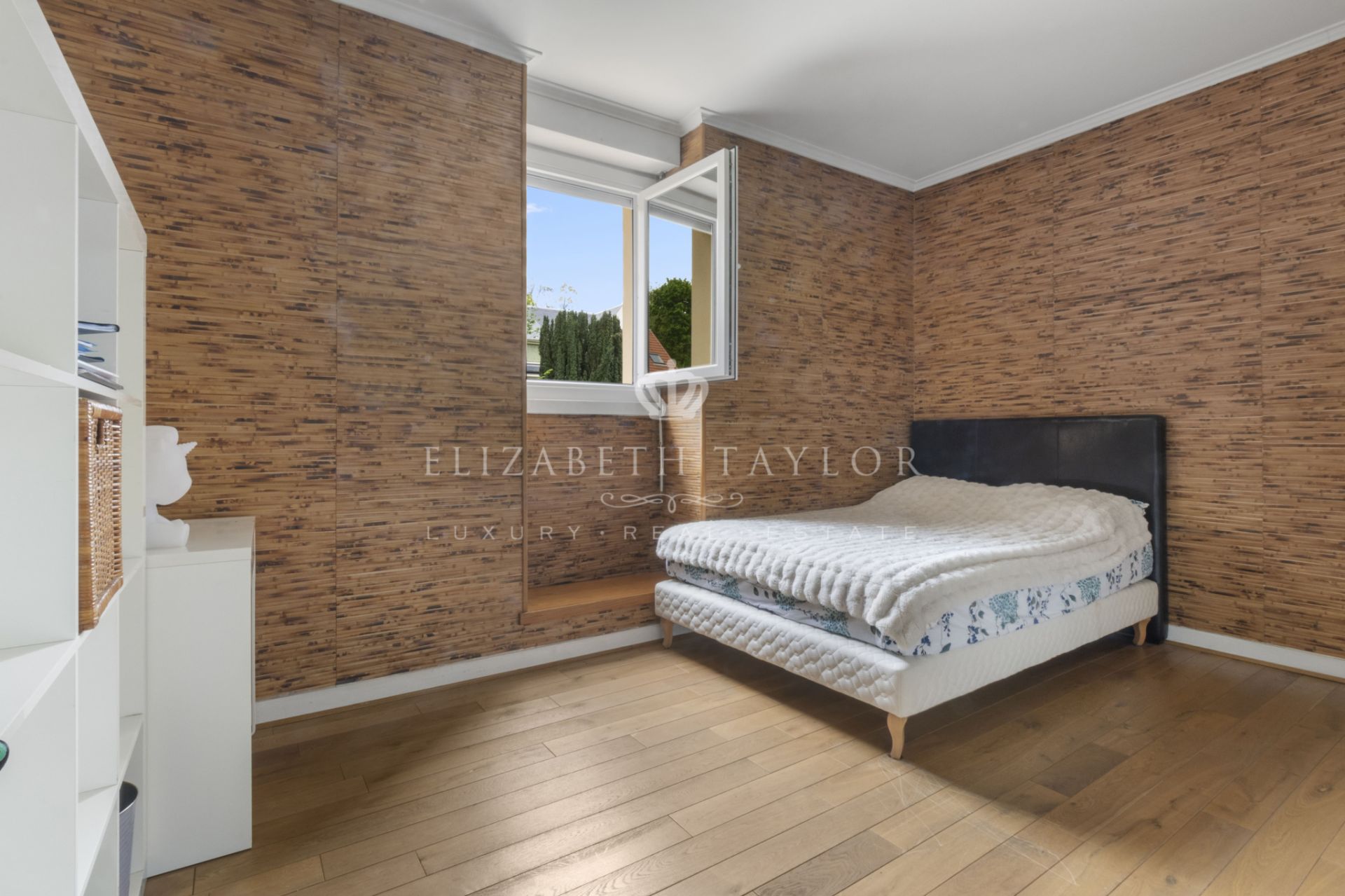 house 10 rooms for rent on Rueil-Malmaison (92500)