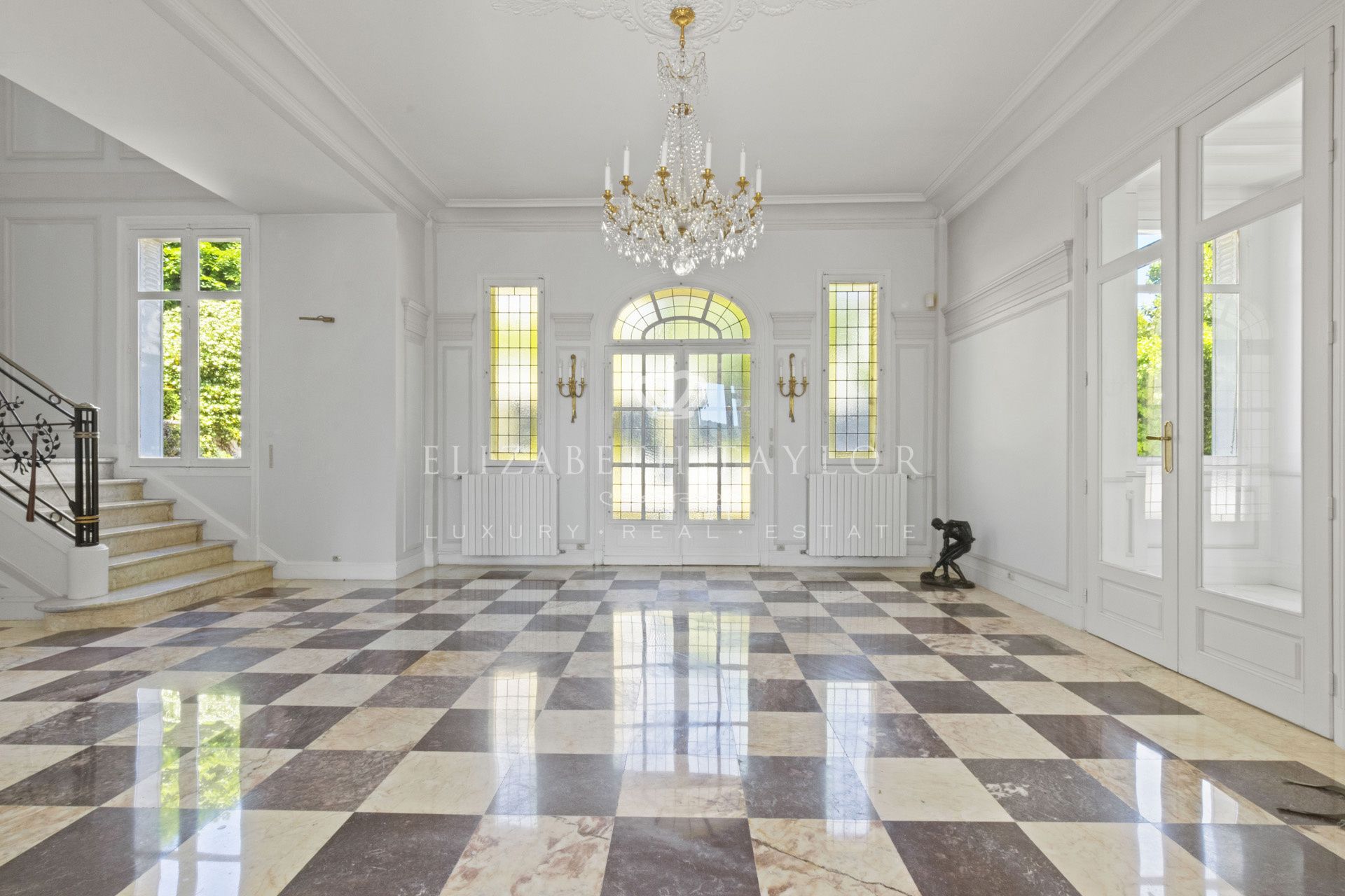 property 12 rooms for sale on Saint-Germain-en-Laye (78100)