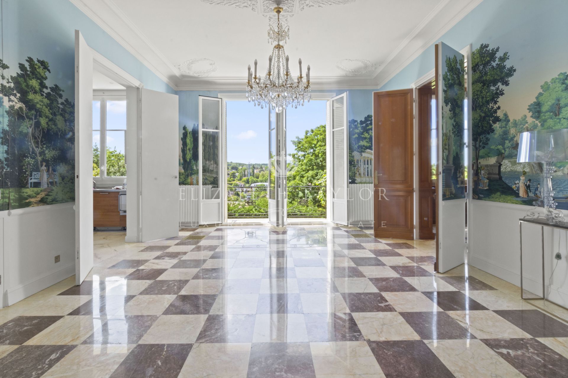 property 12 rooms for sale on Saint-Germain-en-Laye (78100)