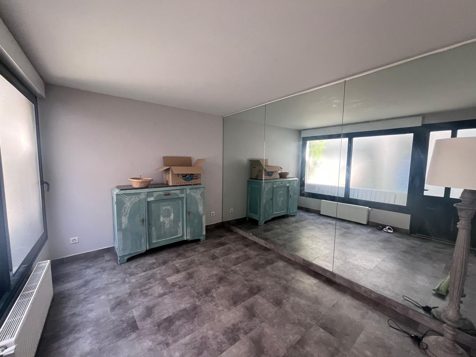 house 4 rooms for sale on Le Vésinet (78110)