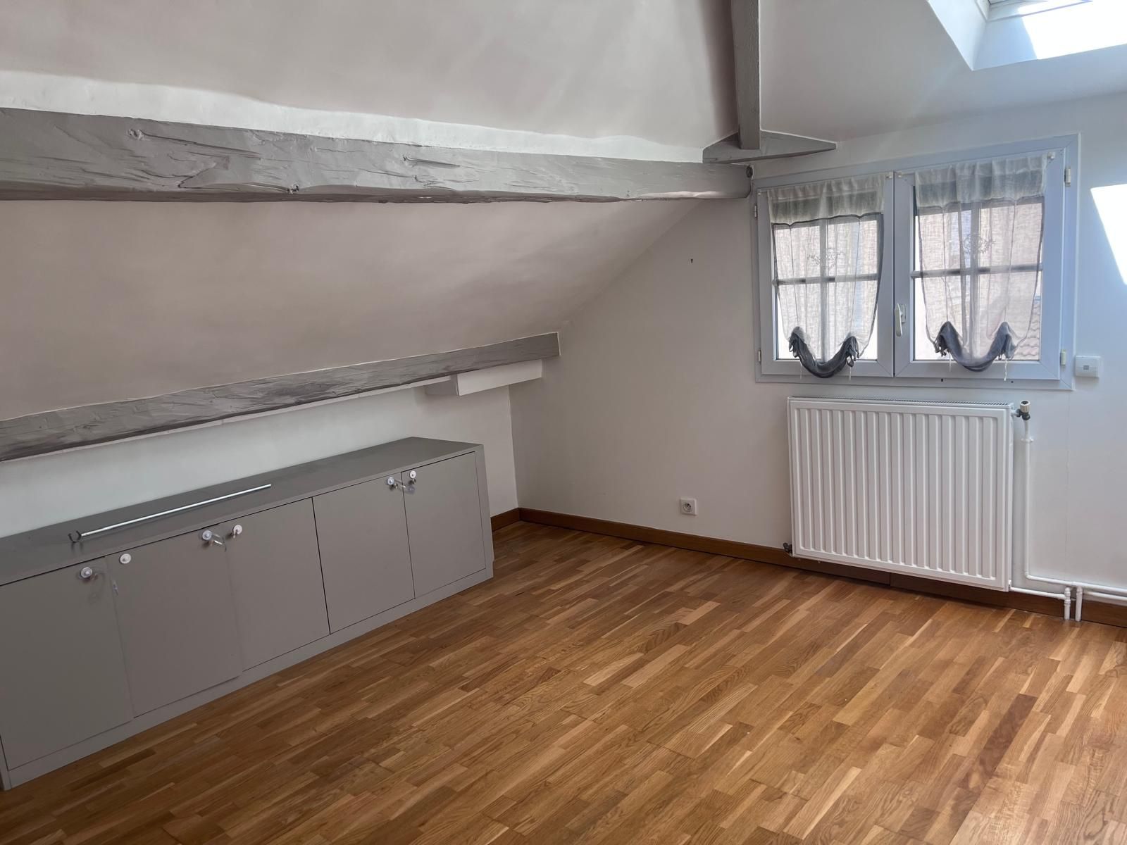 house 4 rooms for sale on Le Vésinet (78110)