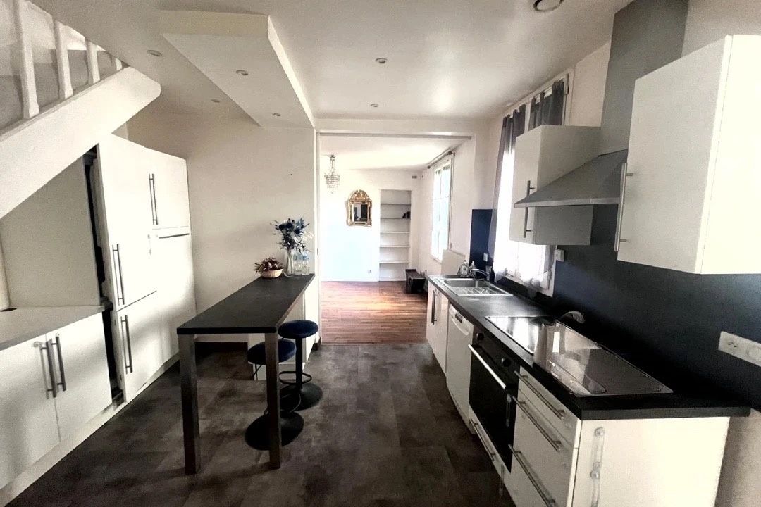 house 4 rooms for sale on Le Vésinet (78110)