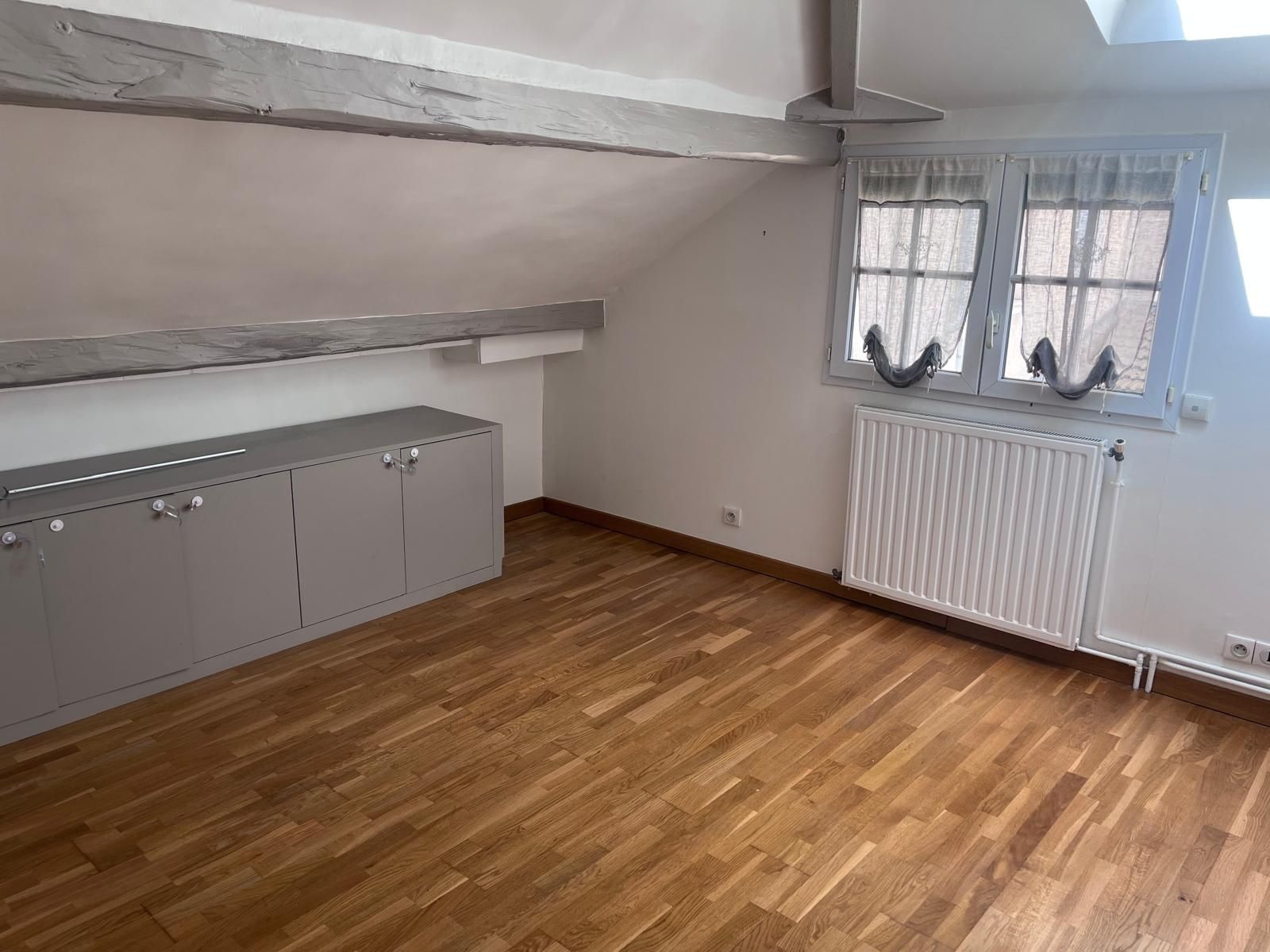 house 4 rooms for sale on Le Vésinet (78110)