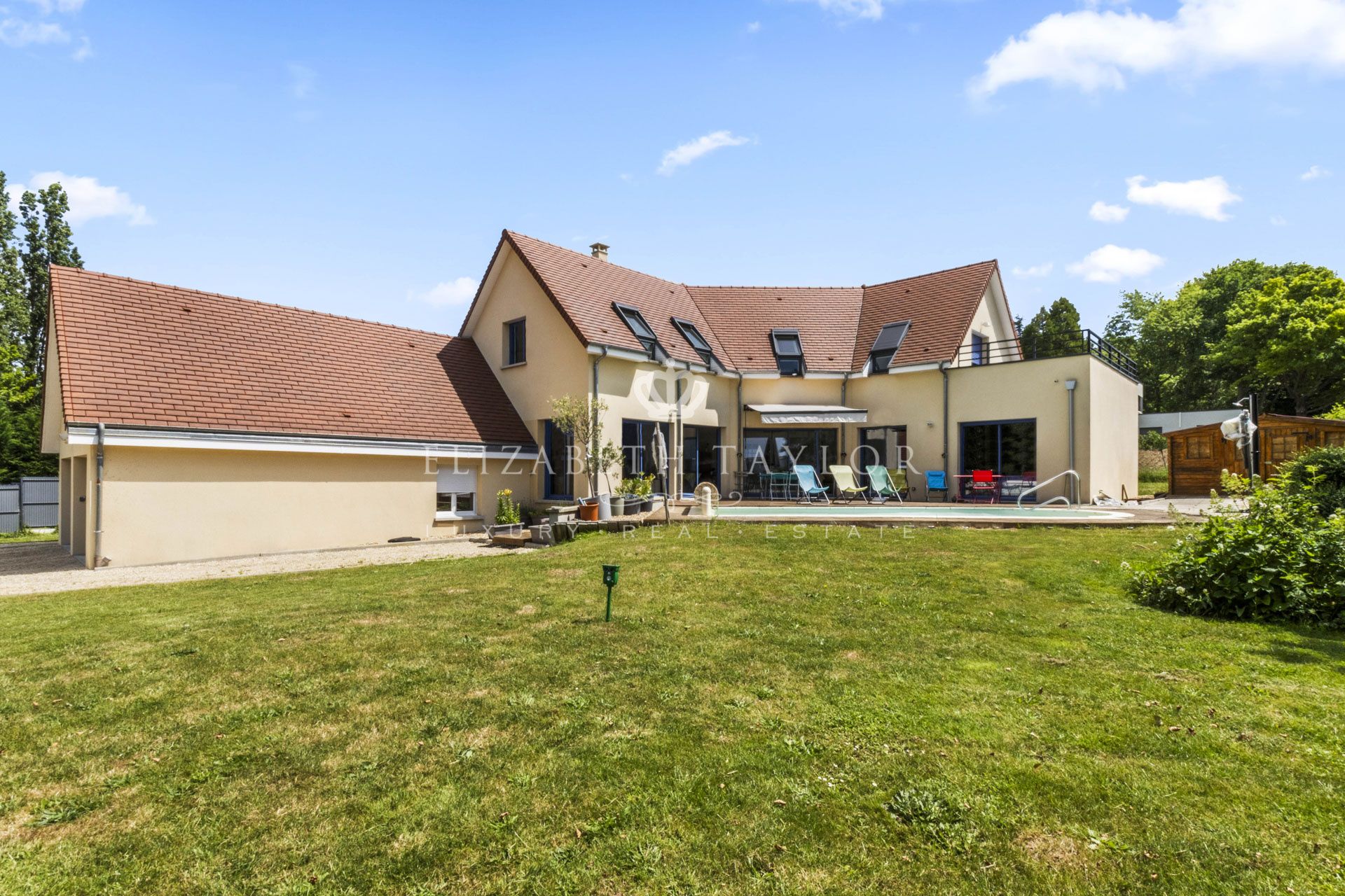 villa 8 pièces en vente sur Bazemont (78580)
