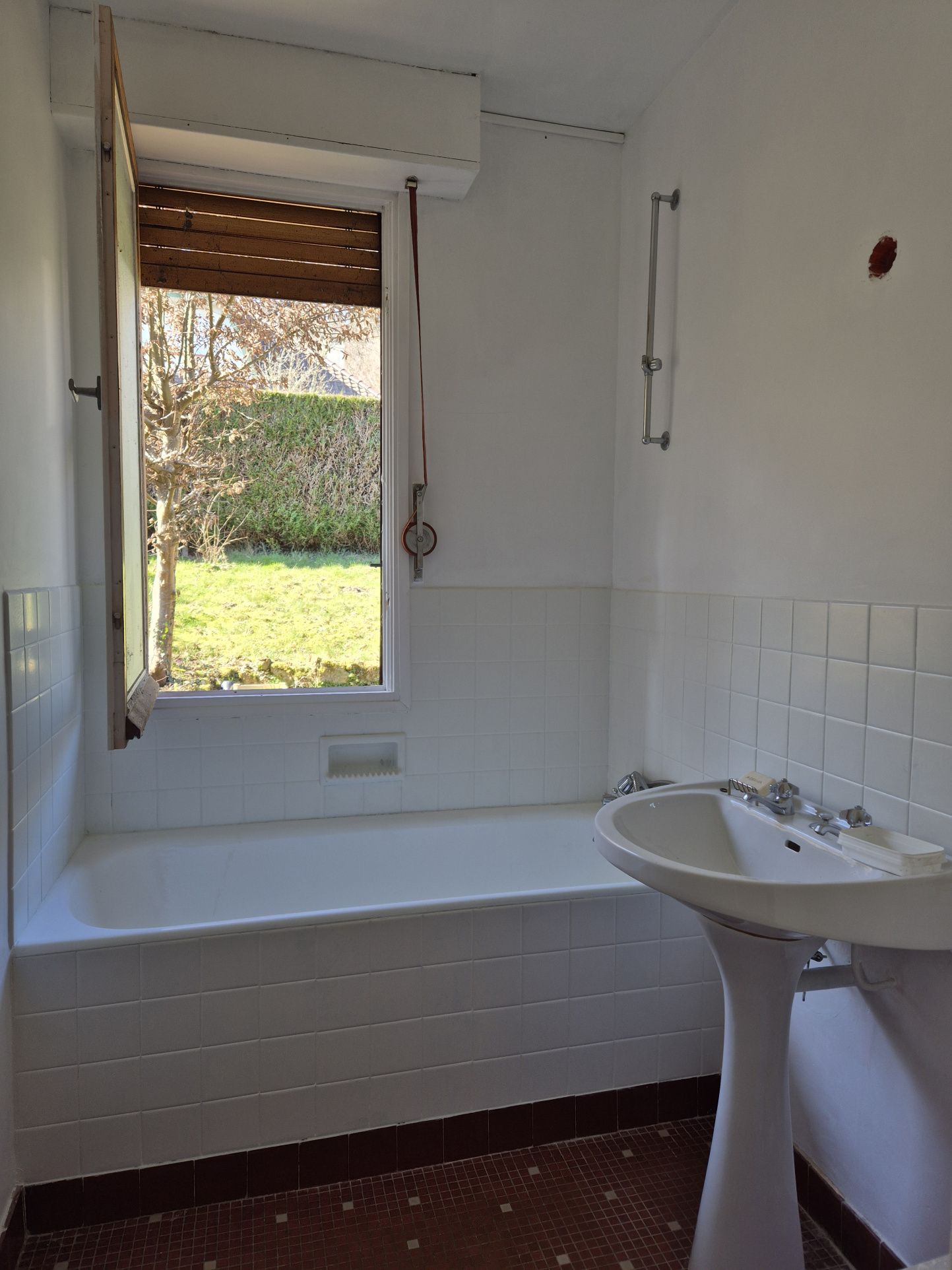 house 6 rooms for sale on Chevreuse (78460)