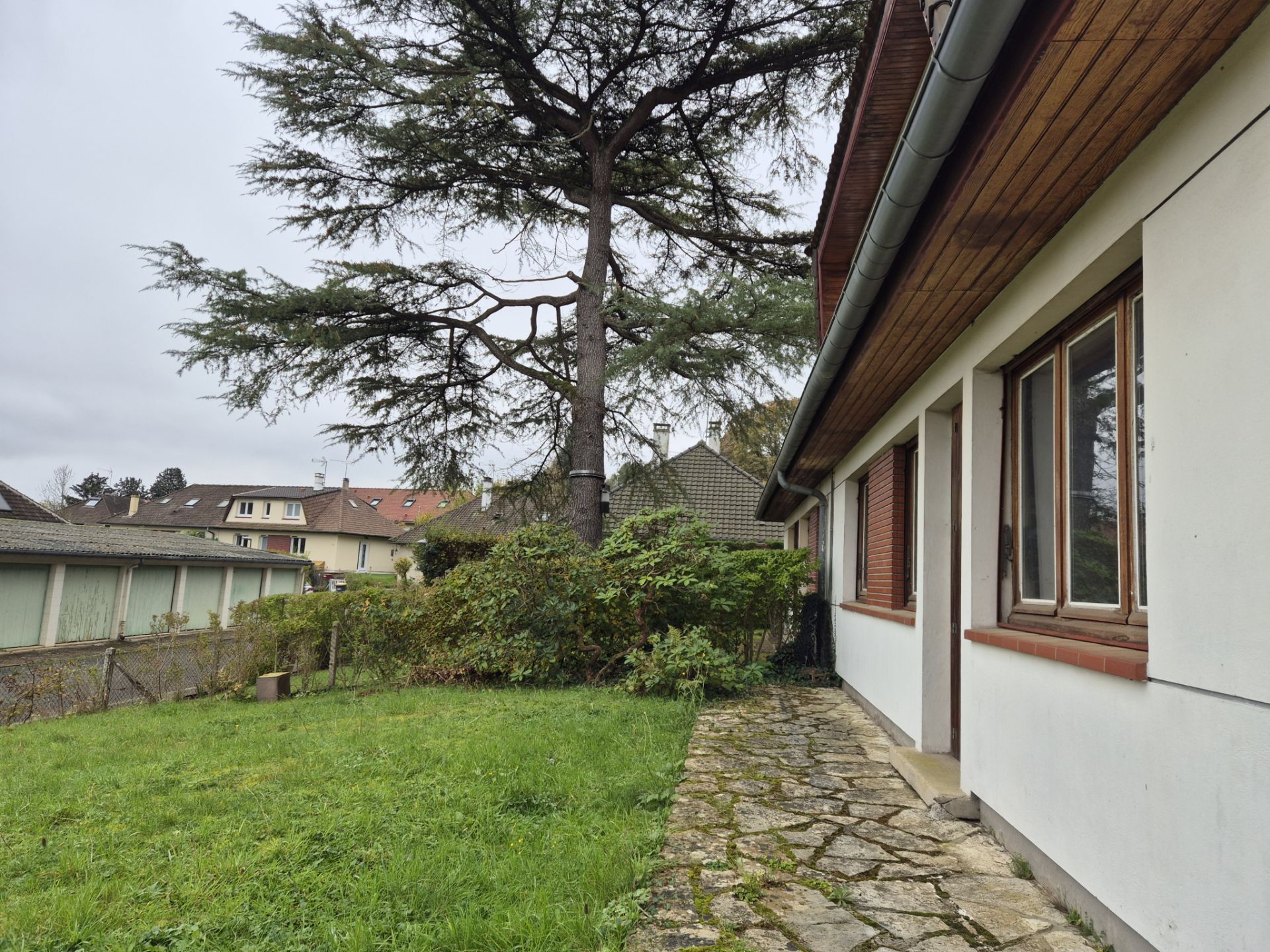 house 6 rooms for sale on Chevreuse (78460)