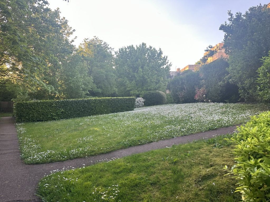 apartment 5 rooms for sale on Saint-Germain-en-Laye (78100)