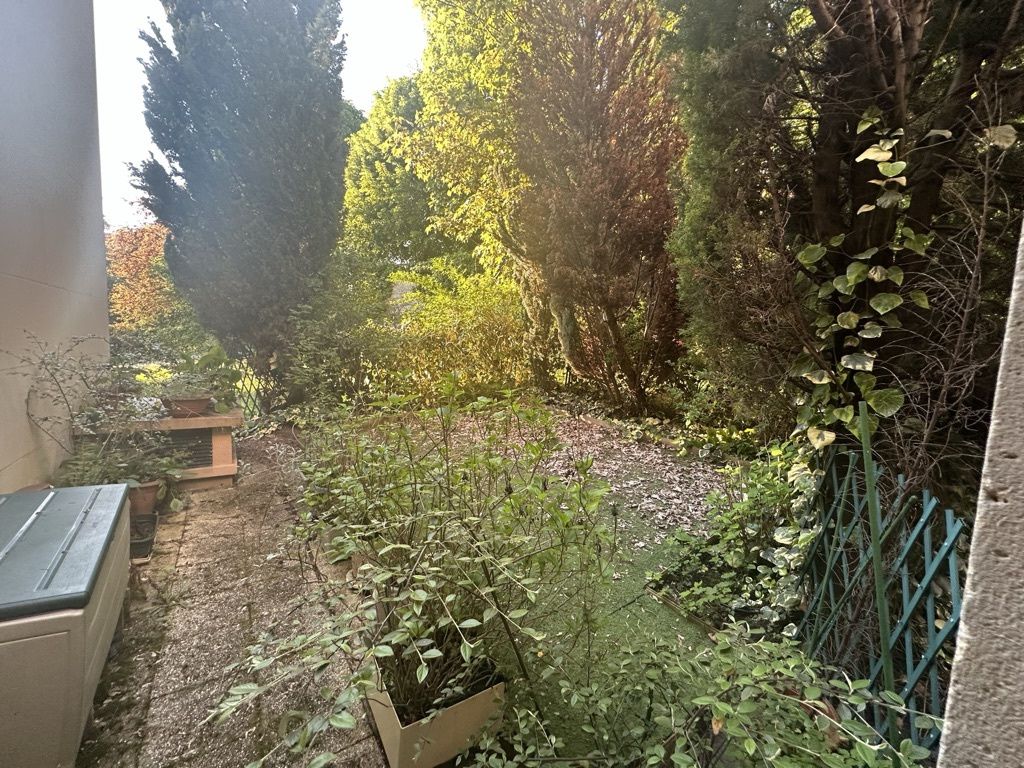 apartment 5 rooms for sale on Saint-Germain-en-Laye (78100)
