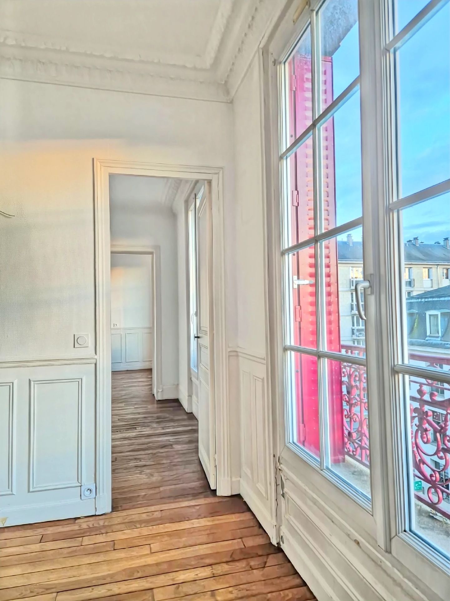 apartment 4 rooms for sale on Saint-Germain-en-Laye (78100)