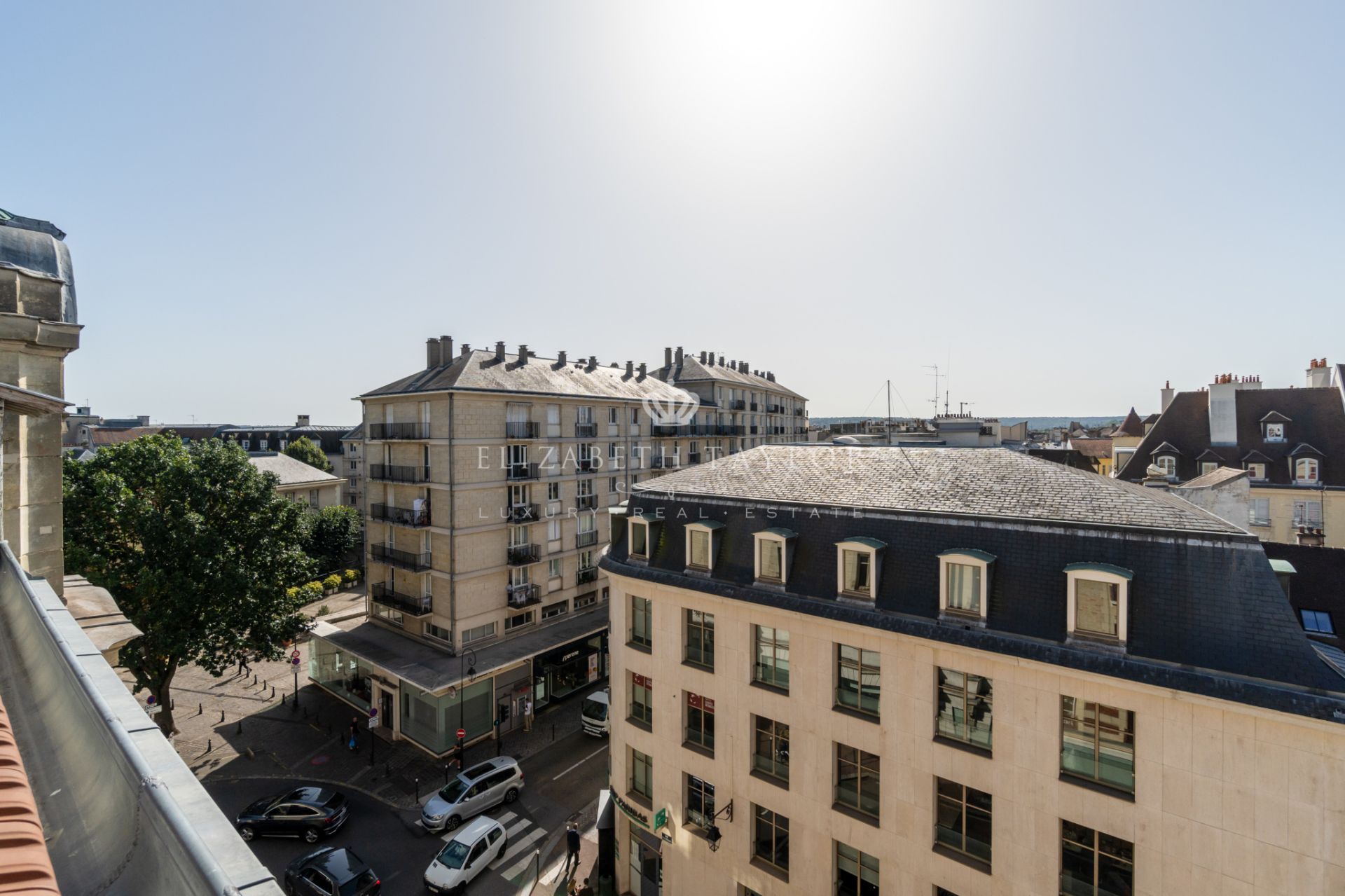 apartment 4 rooms for sale on Saint-Germain-en-Laye (78100)