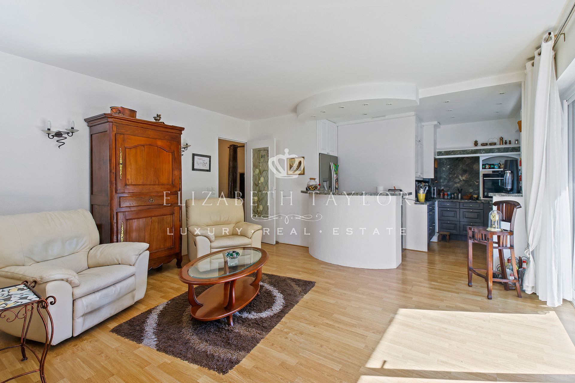 apartment 5 rooms for sale on Le Vésinet (78110)