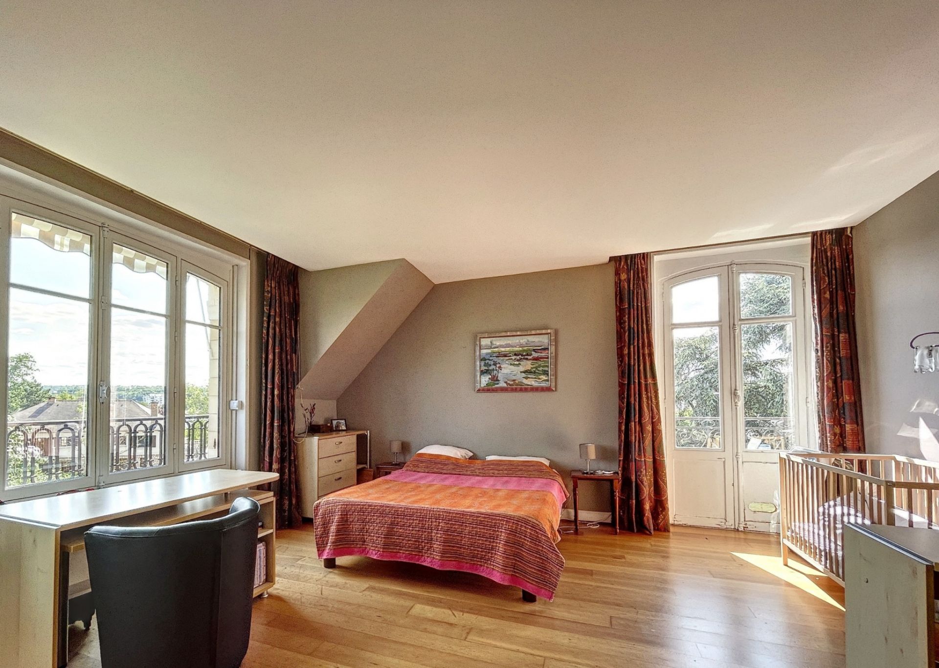 house 11 rooms for sale on Le Vésinet (78110)