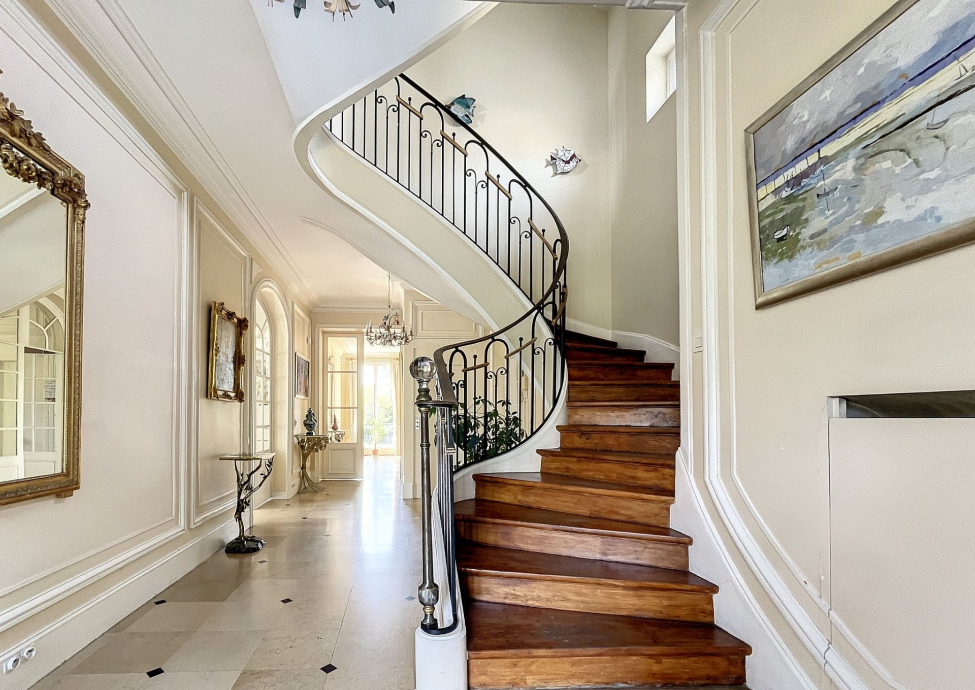 house 11 rooms for sale on Le Vésinet (78110)