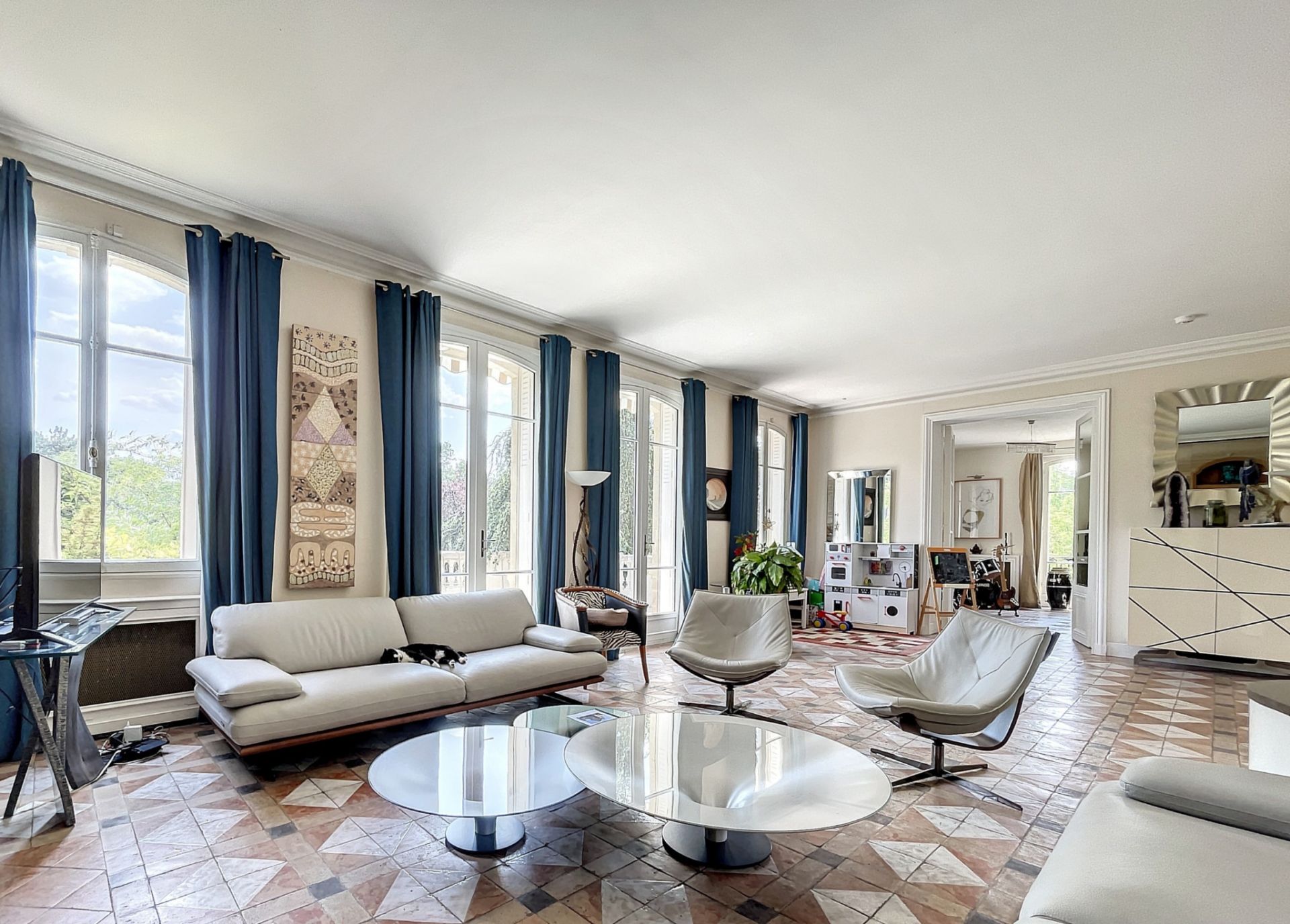 house 11 rooms for sale on Le Vésinet (78110)