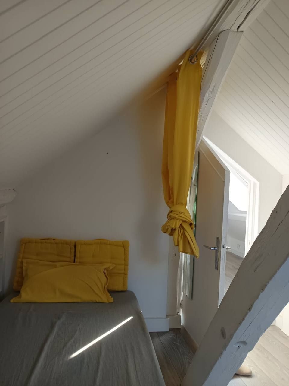 apartment 3 rooms for sale on Fourqueux (78112)