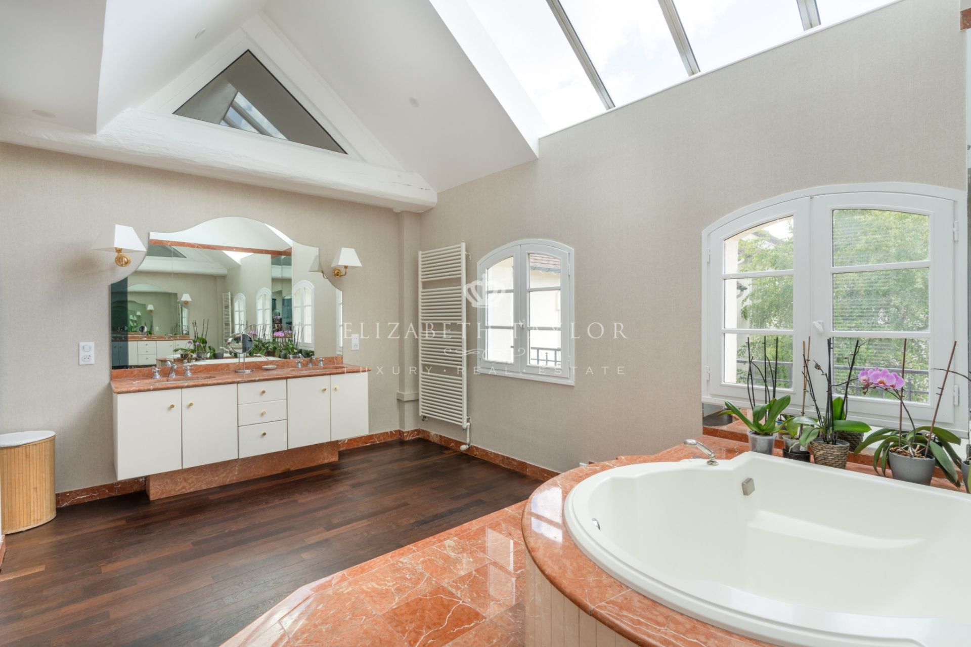 maison 14 pièces en vente sur Noisy-le-Roi (78590)