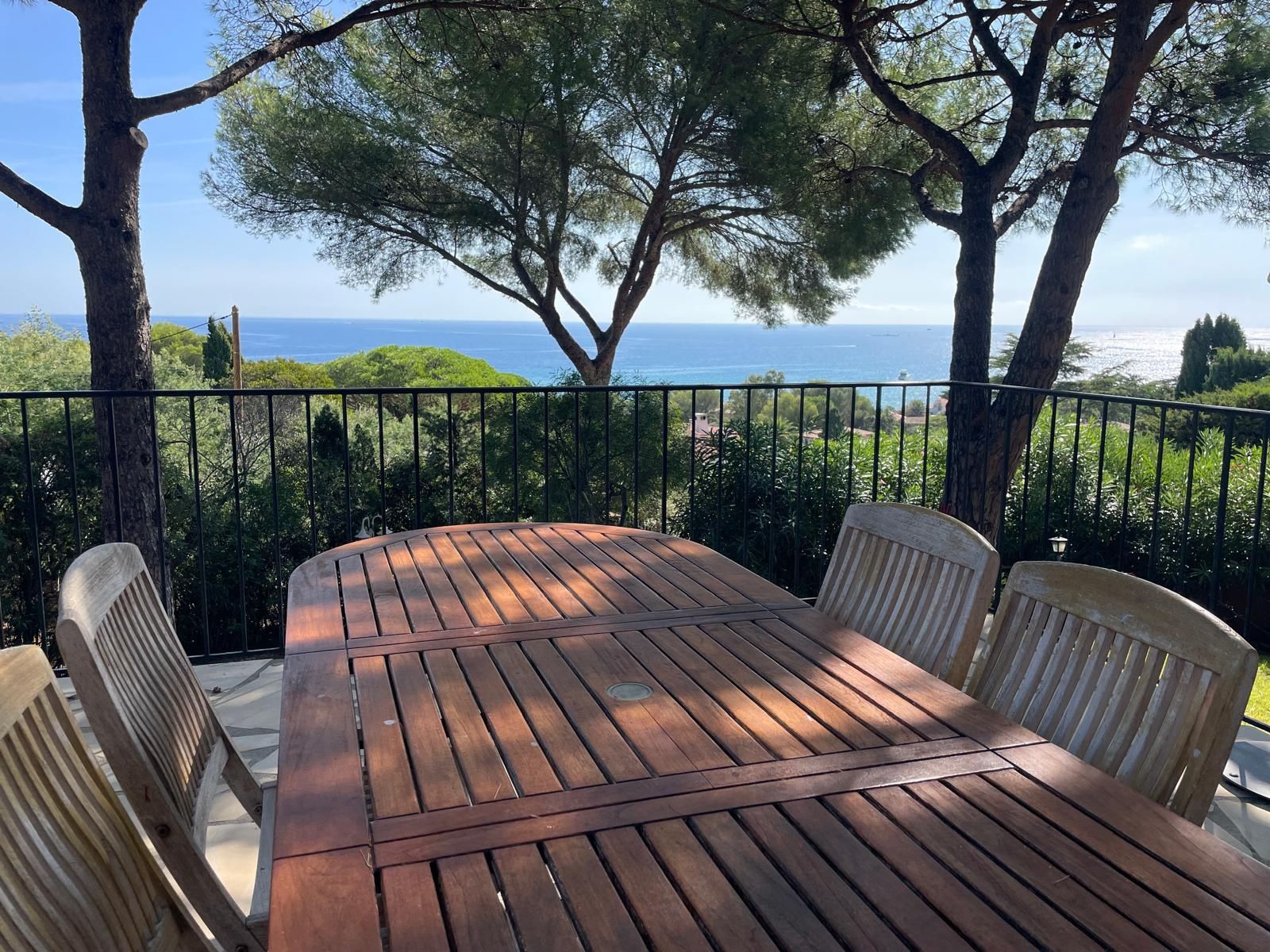 property 10 rooms for sale on Sainte-Maxime (83120)