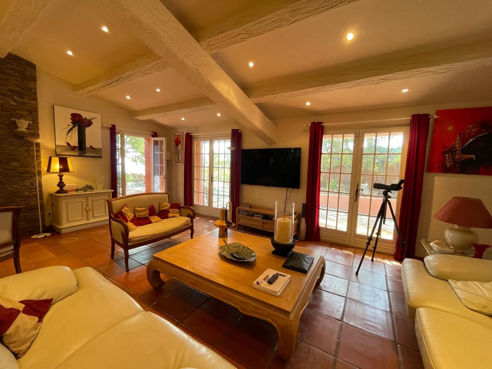 property 10 rooms for sale on Sainte-Maxime (83120)