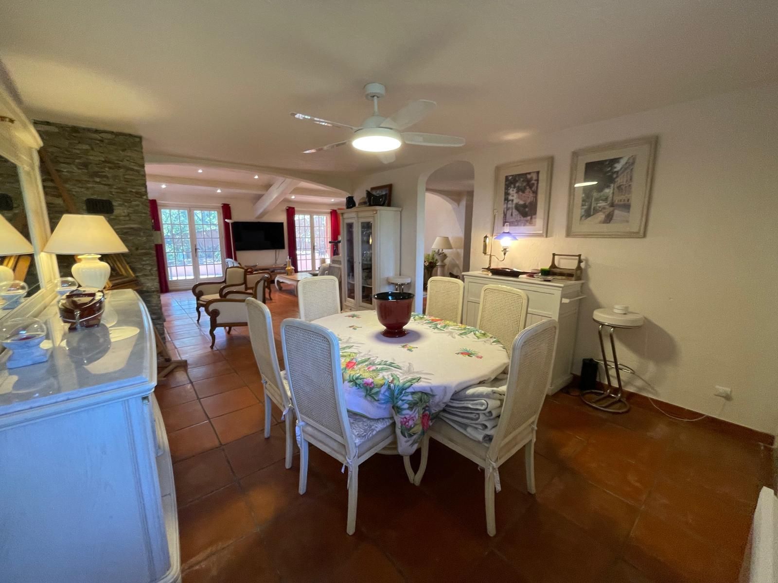 property 10 rooms for sale on Sainte-Maxime (83120)