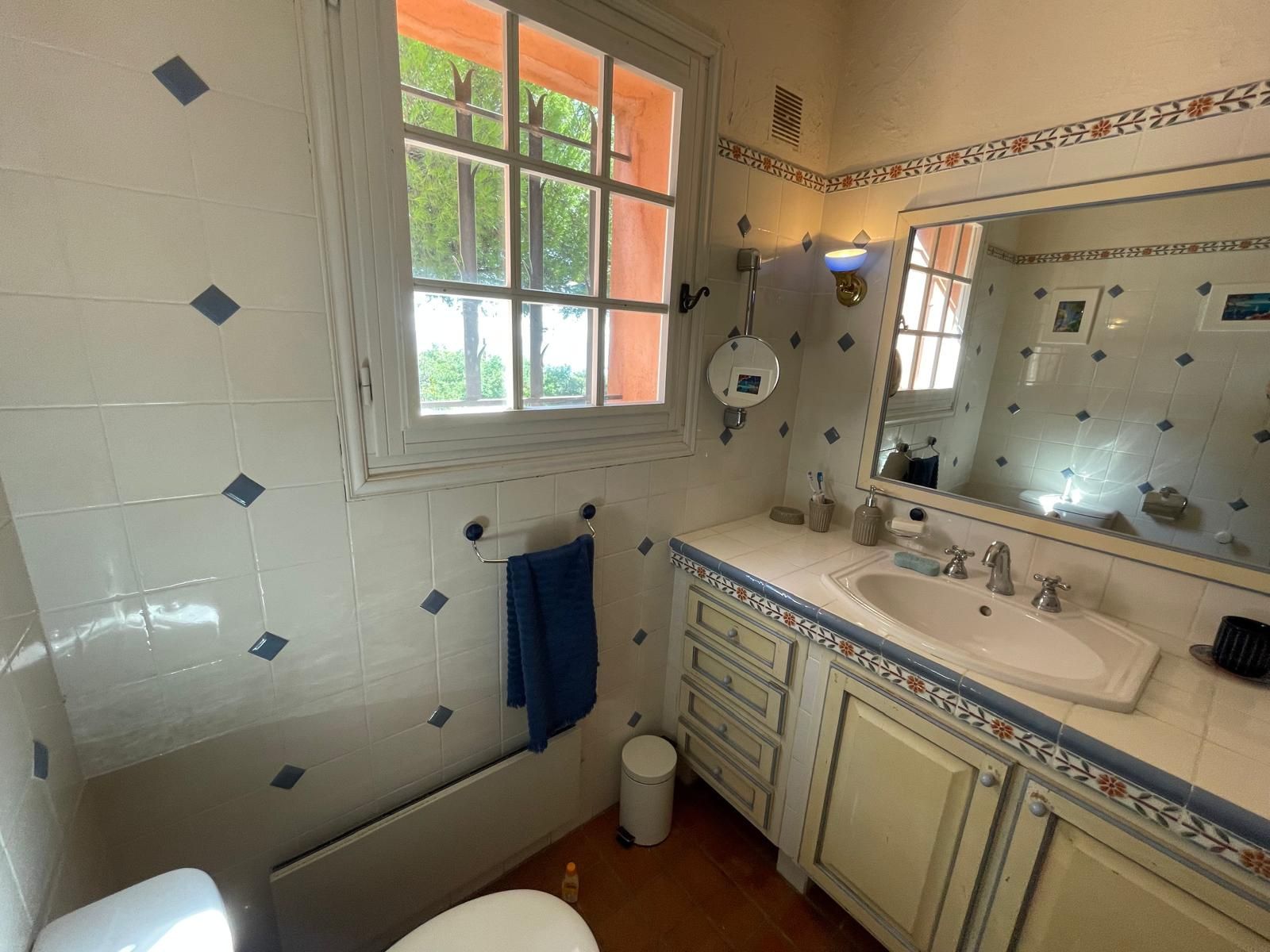 property 10 rooms for sale on Sainte-Maxime (83120)