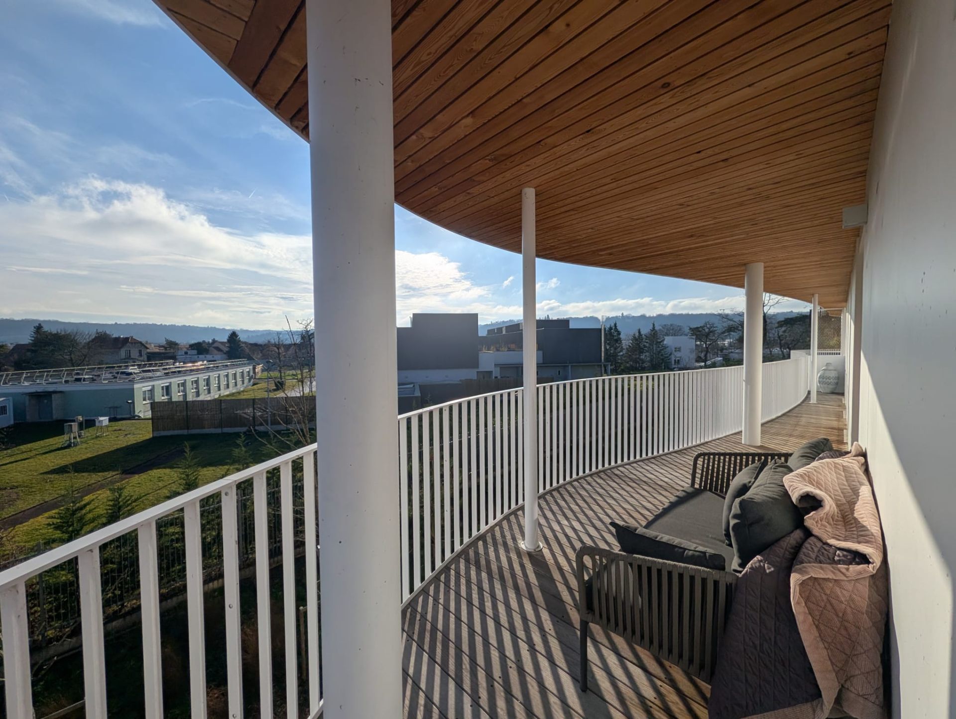 apartment 5 rooms for sale on Le Vésinet (78110)