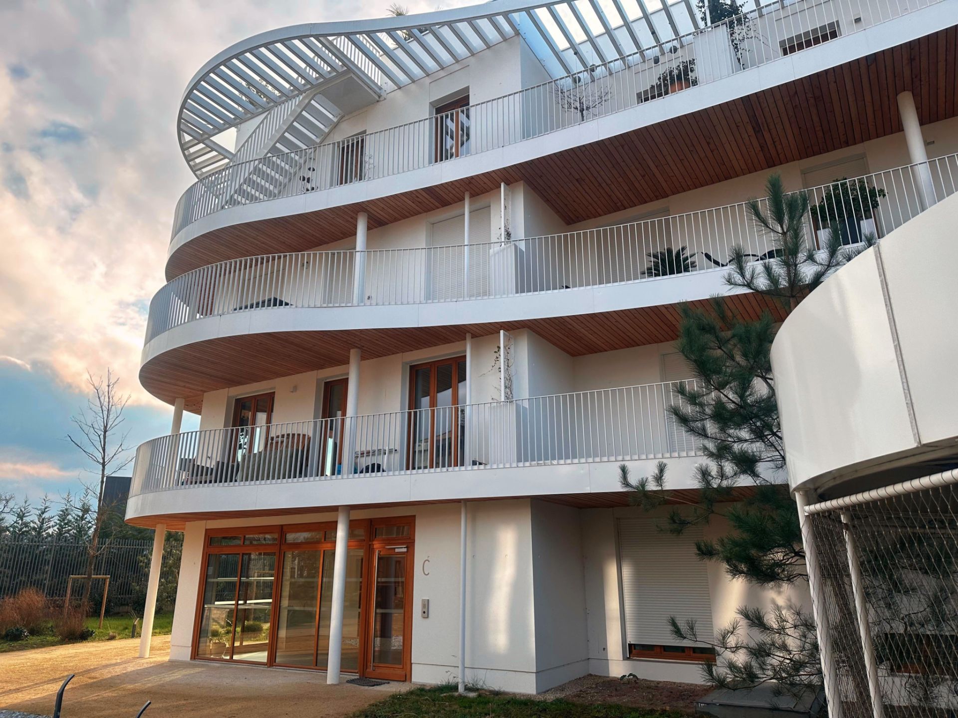 apartment 5 rooms for sale on Le Vésinet (78110)