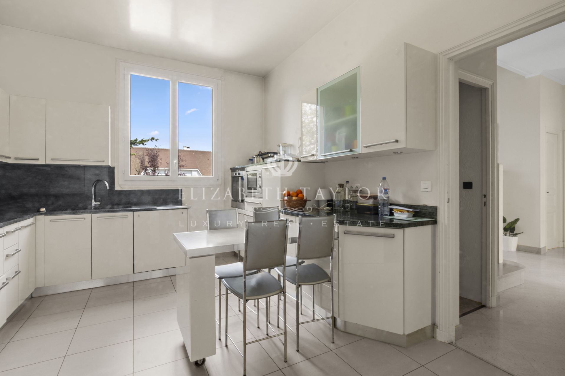 maison 10 pièces en location sur Rueil-Malmaison (92500)