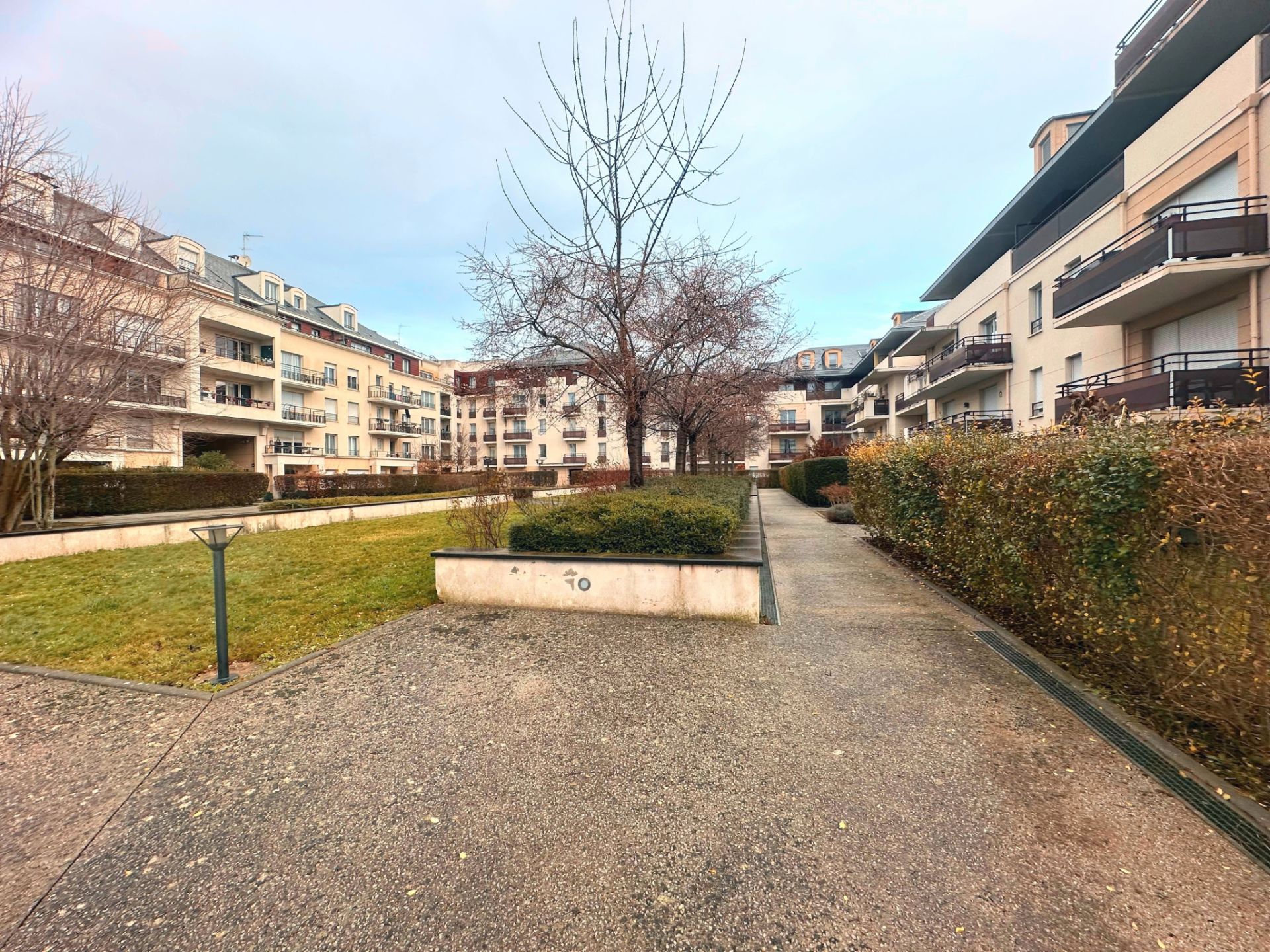 apartment 3 rooms for sale on Carrières-sous-Poissy (78955)