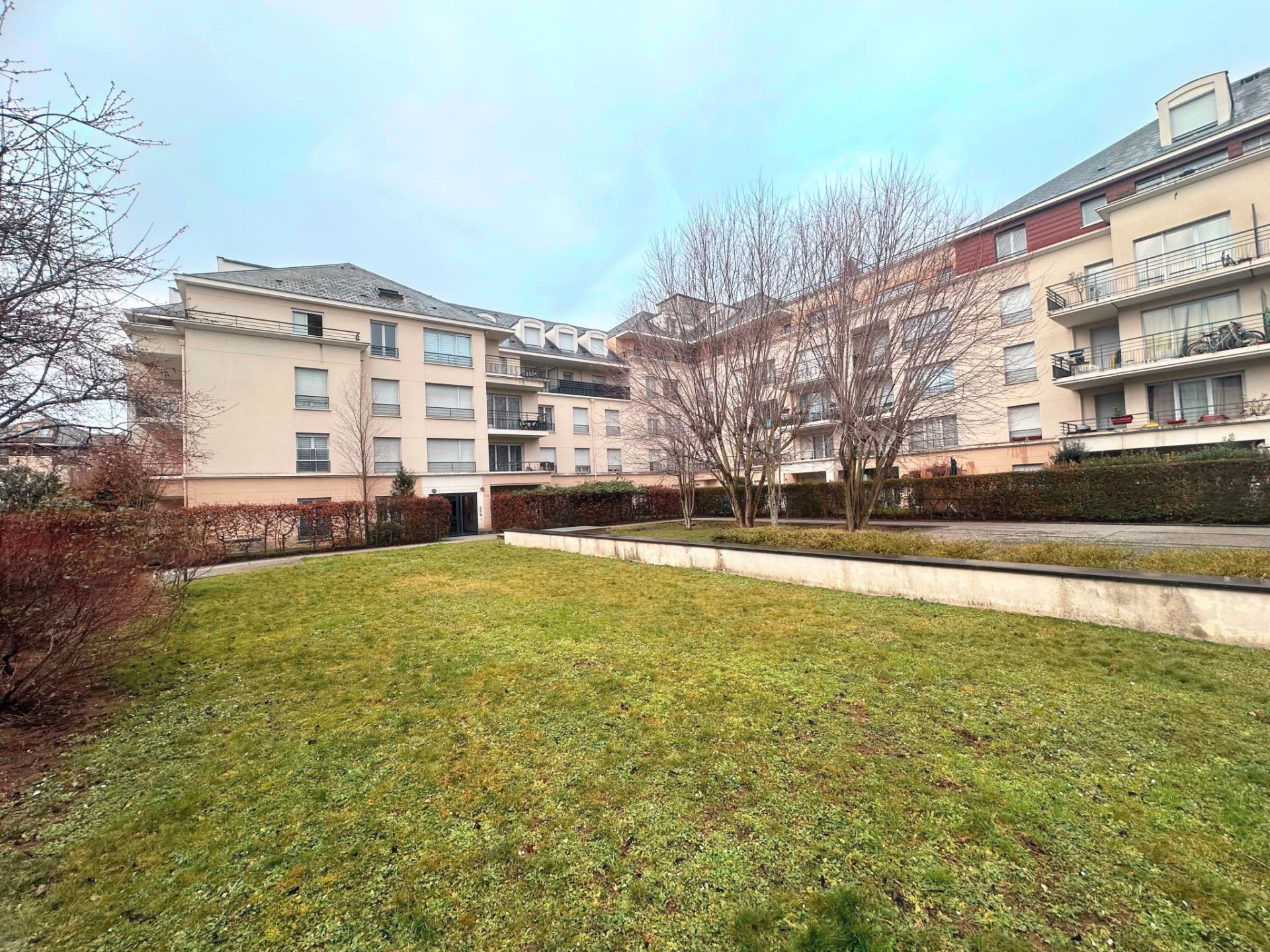 apartment 3 rooms for sale on Carrières-sous-Poissy (78955)