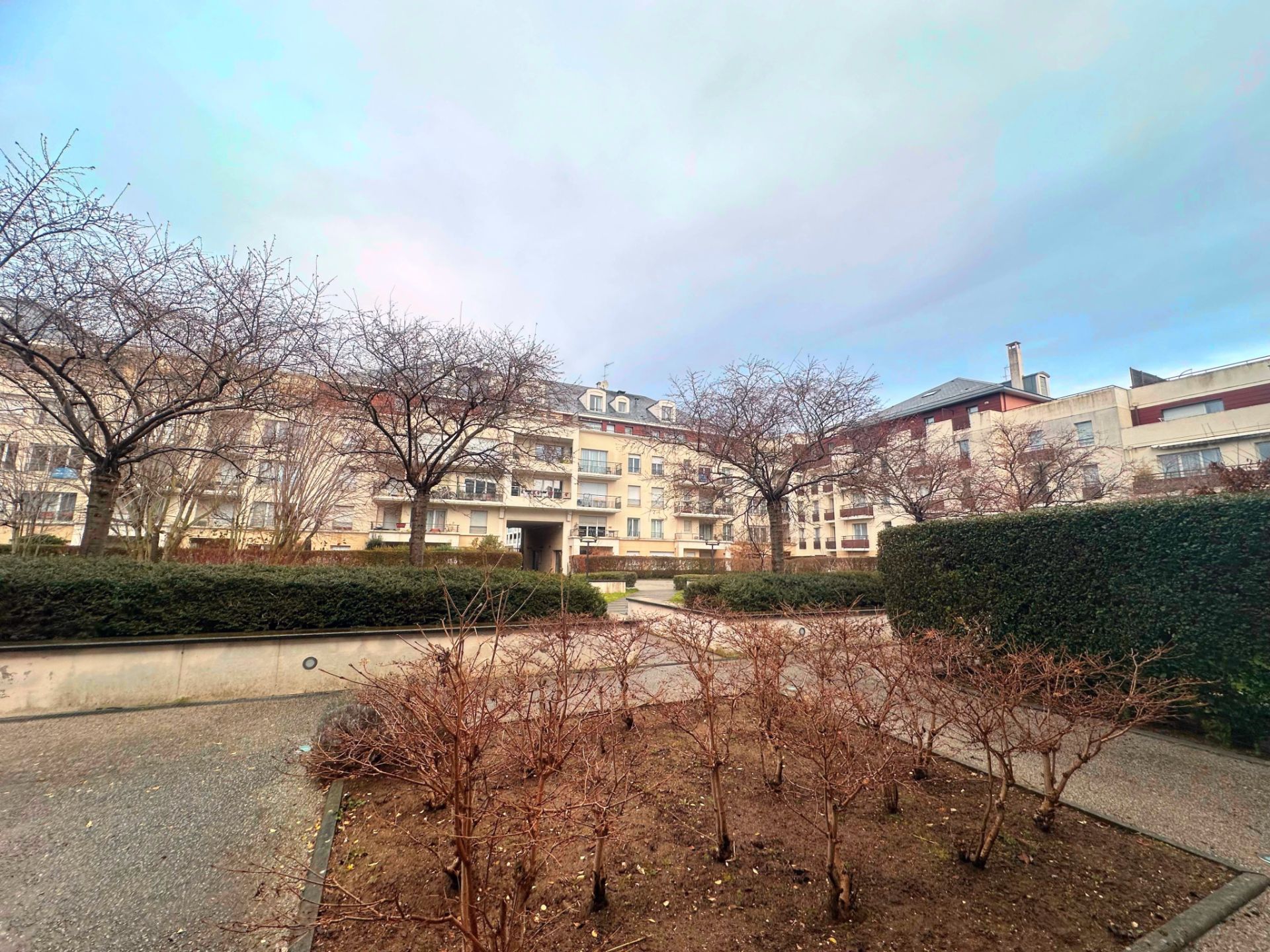 apartment 3 rooms for sale on Carrières-sous-Poissy (78955)