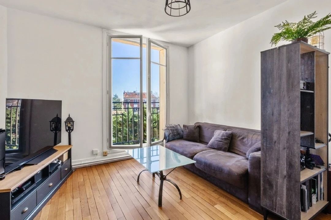 apartment 2 rooms for sale on Le Vésinet (78110)
