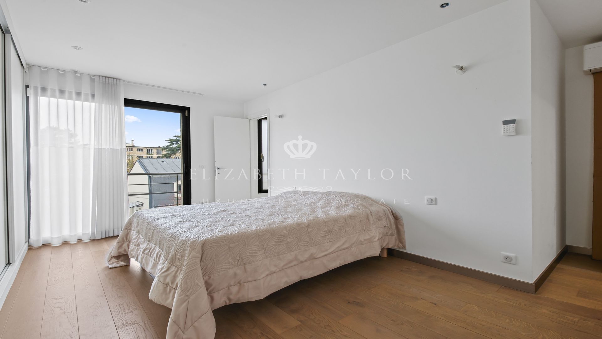 maison 11 pièces en vente sur Chatou (78400)