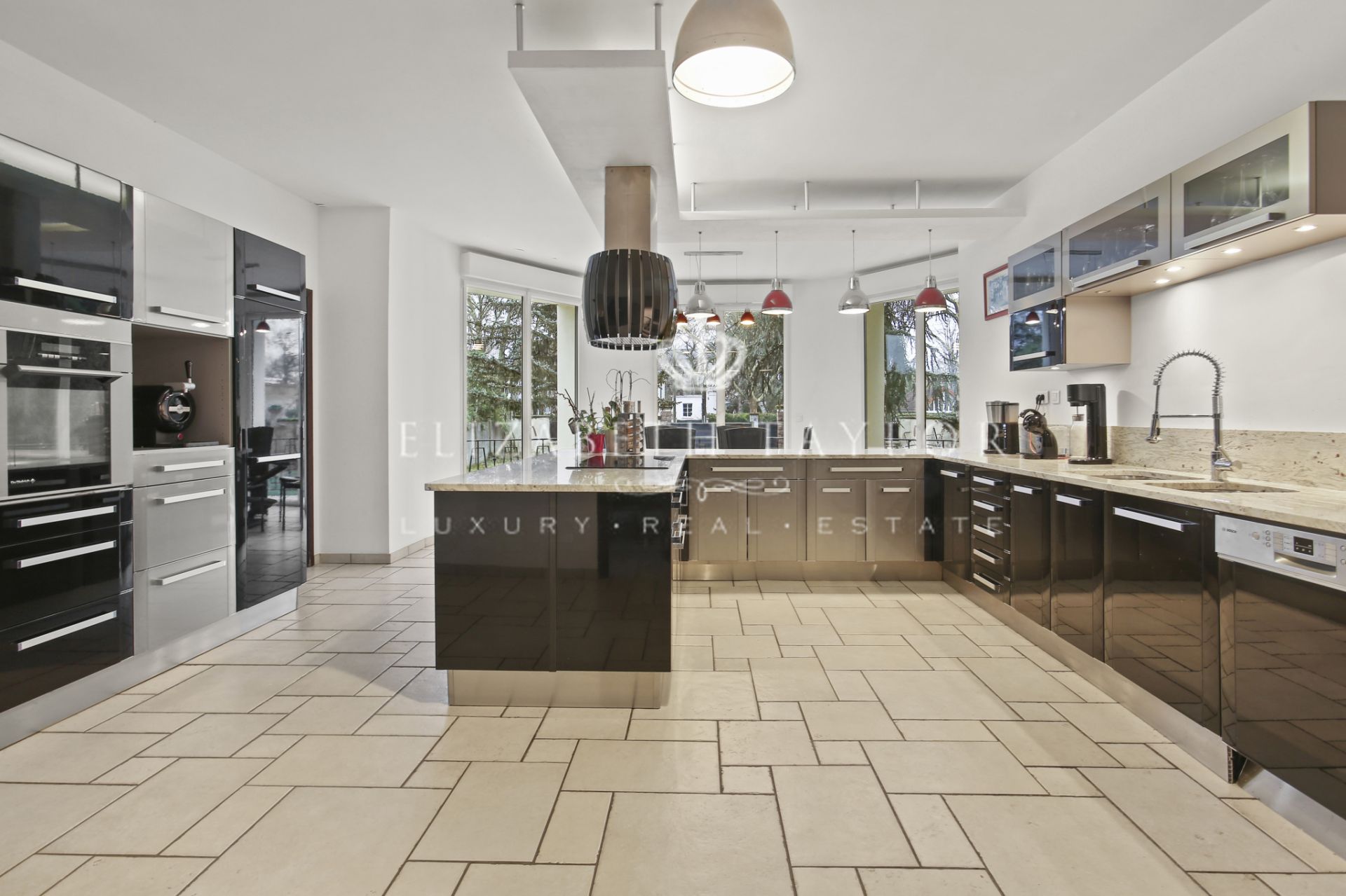 maison 11 pièces en location sur Le Vésinet (78110)