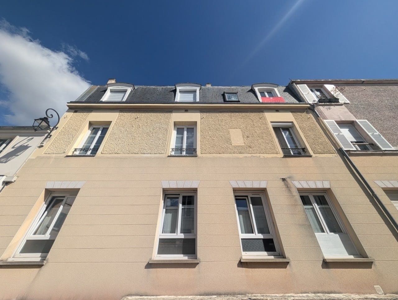 apartment 1 room for sale on Le Vésinet (78110)
