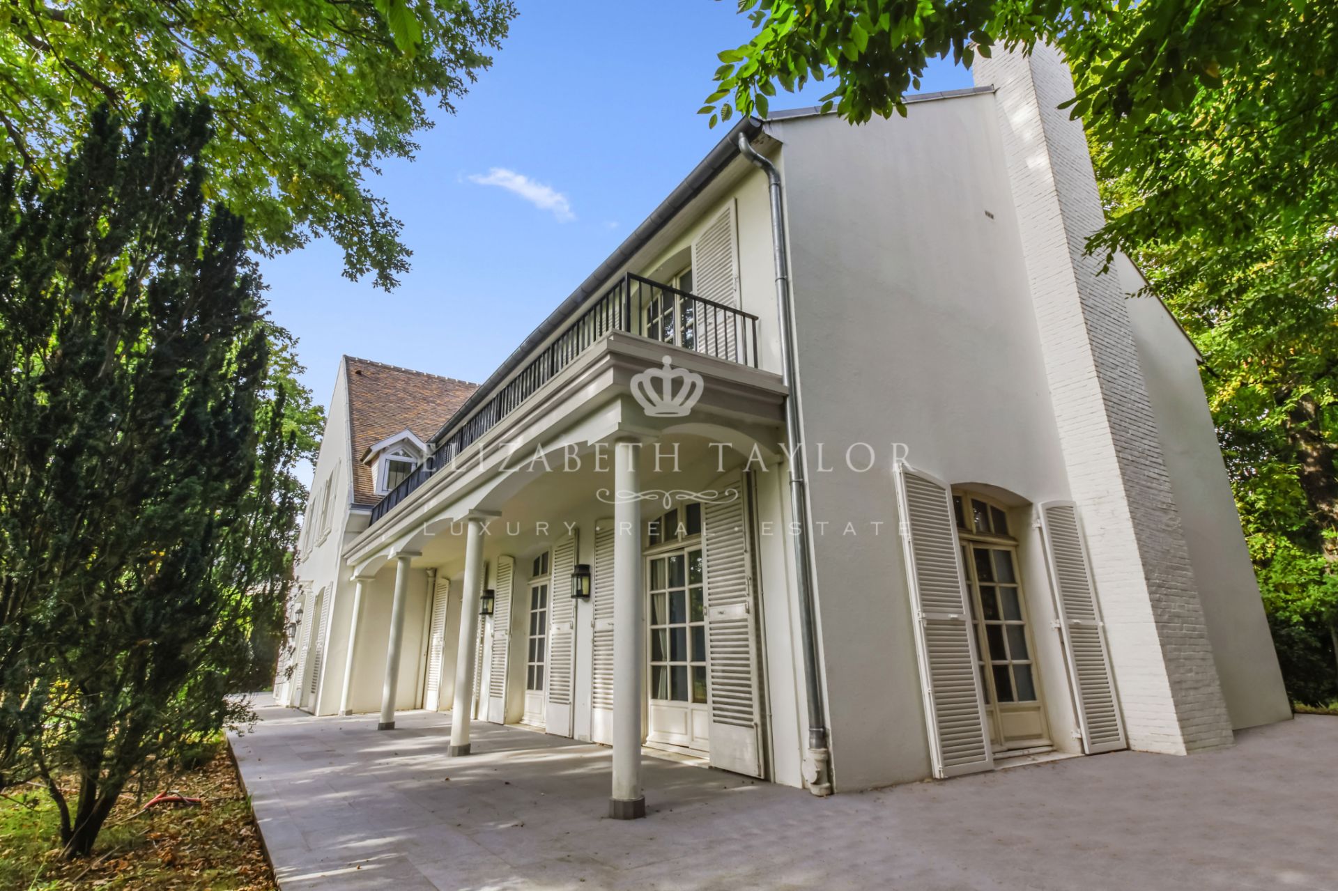 villa 14 rooms for sale on Le Vésinet (78110)