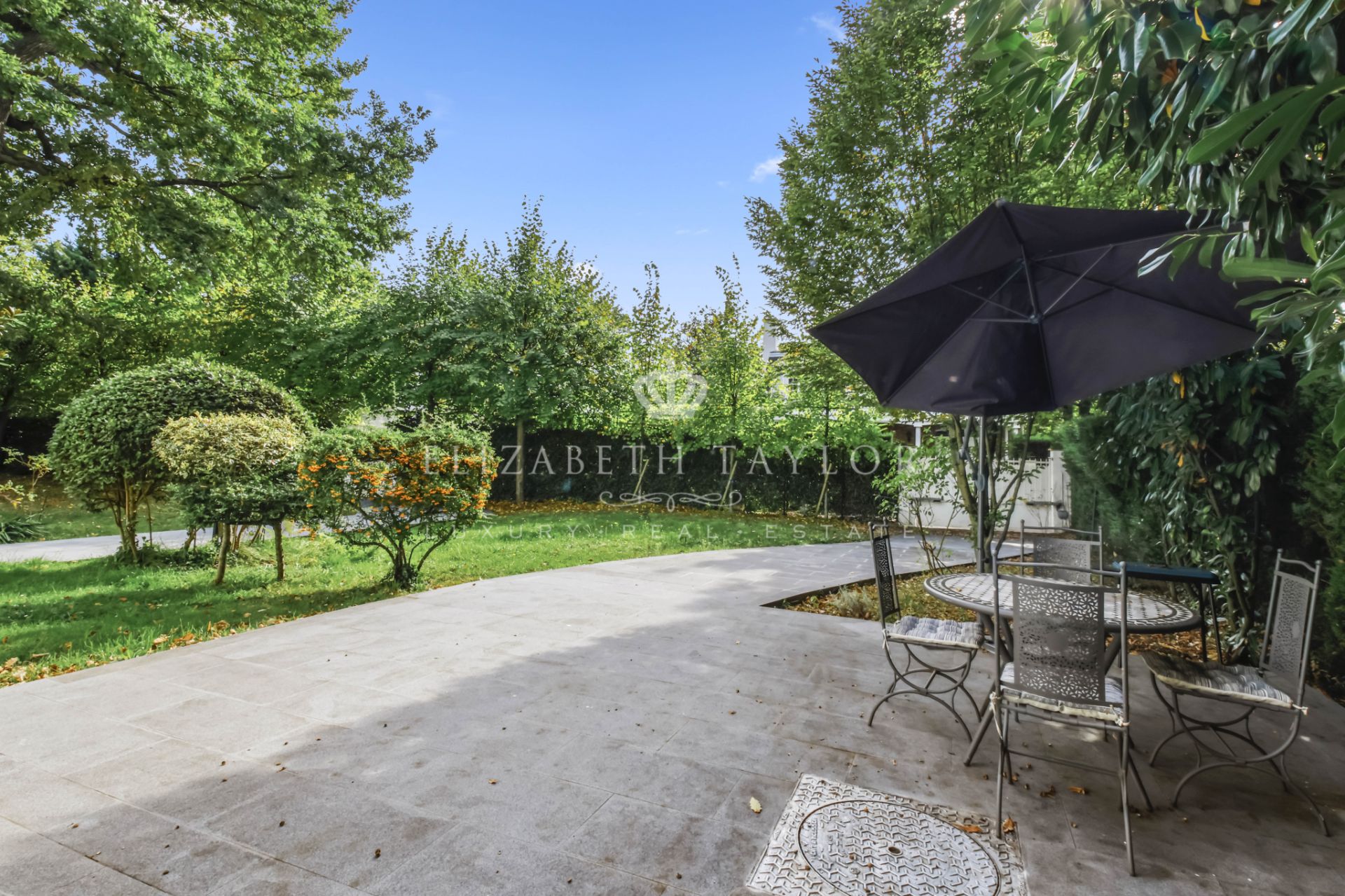 villa 14 rooms for sale on Le Vésinet (78110)