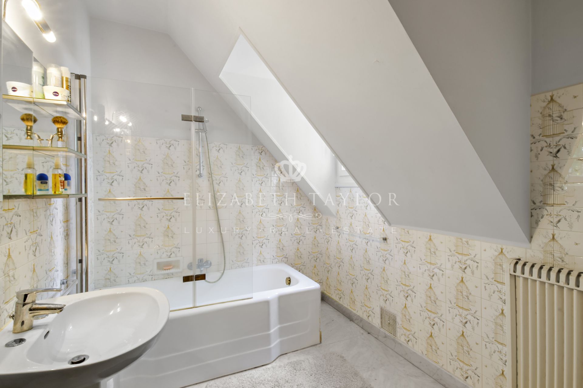 villa 14 rooms for sale on Le Vésinet (78110)