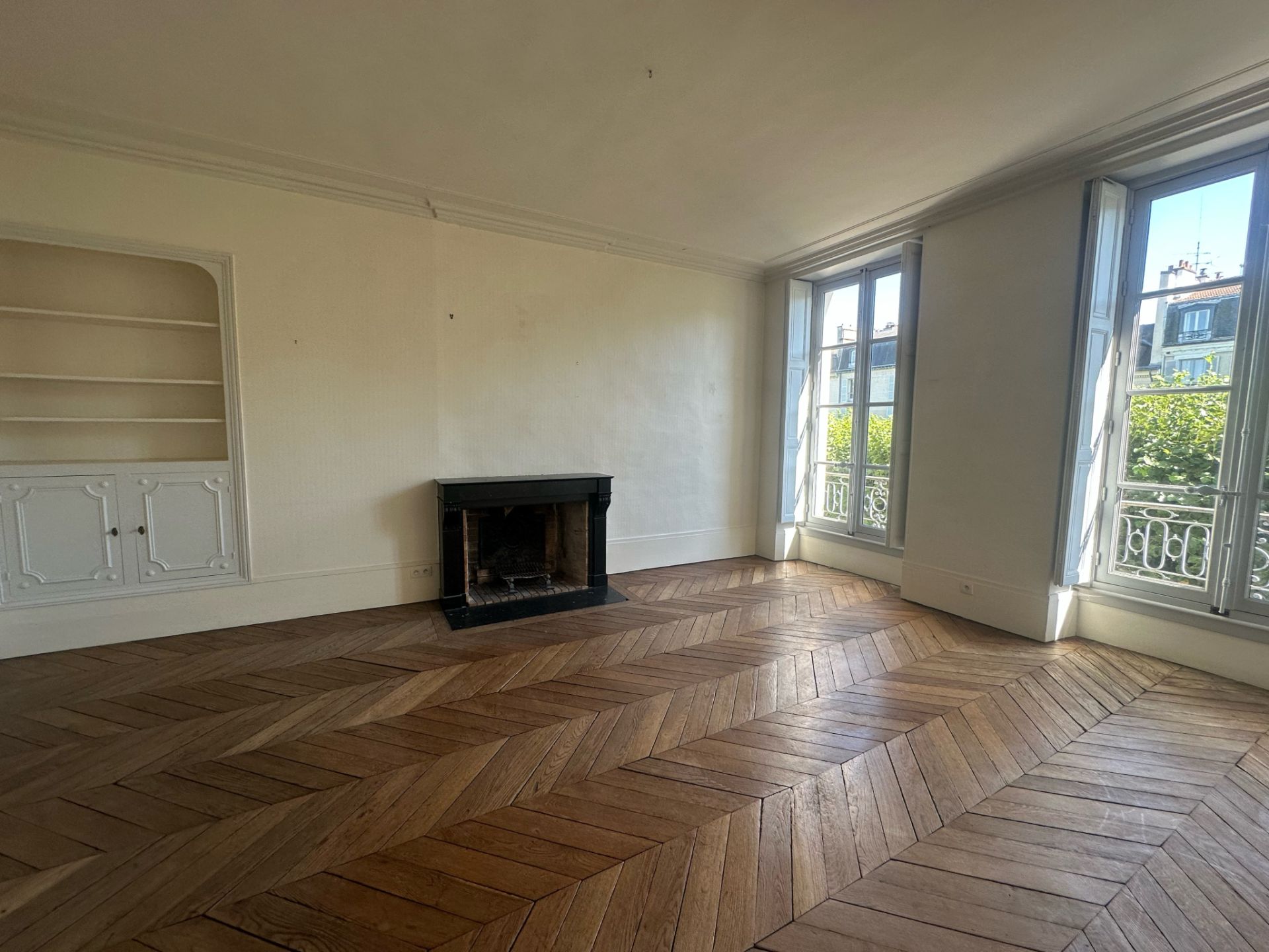 appartement 6 pièces en location sur Versailles (78000)