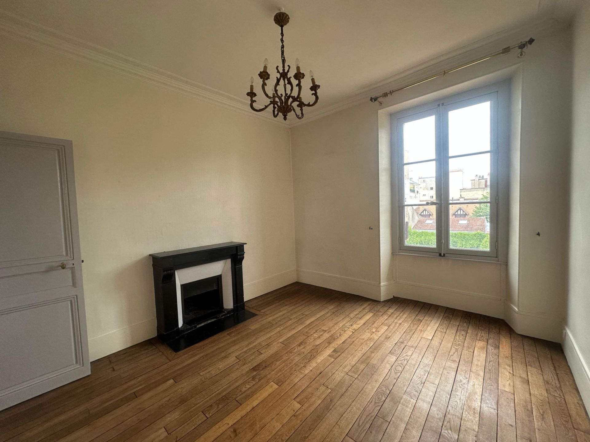appartement 6 pièces en location sur Versailles (78000)