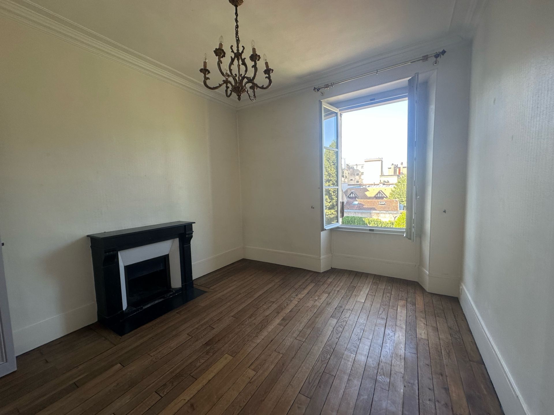 appartement 6 pièces en location sur Versailles (78000)